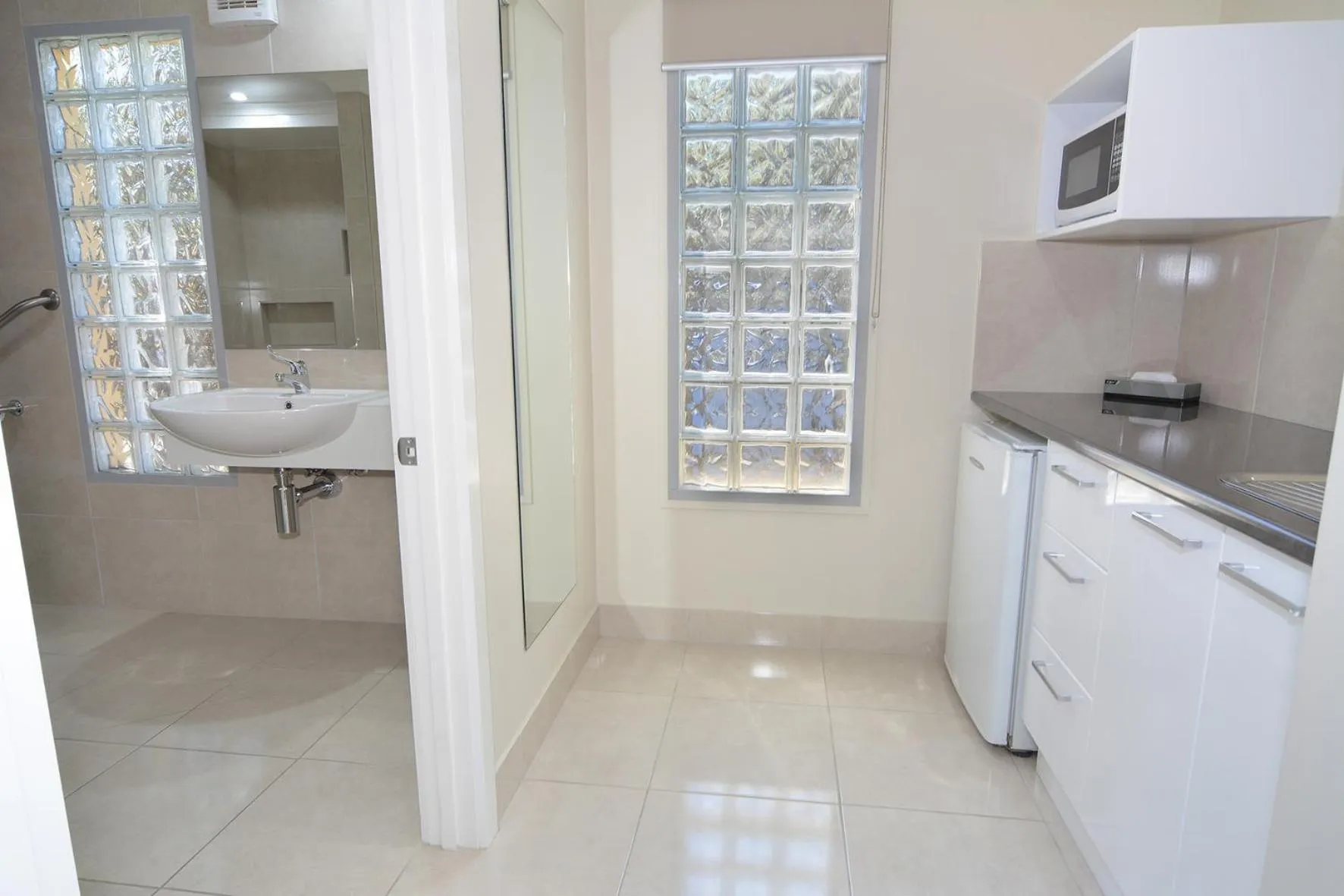 Kitchen or kitchenette in City Centre Motel