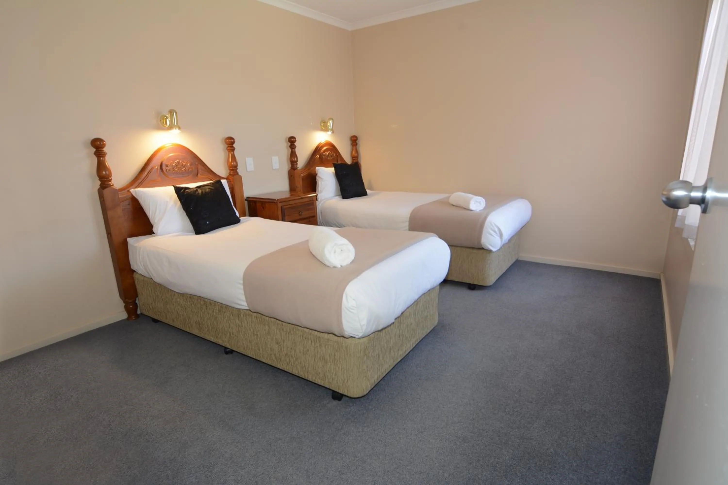 Bedroom, Bed in City Centre Motel