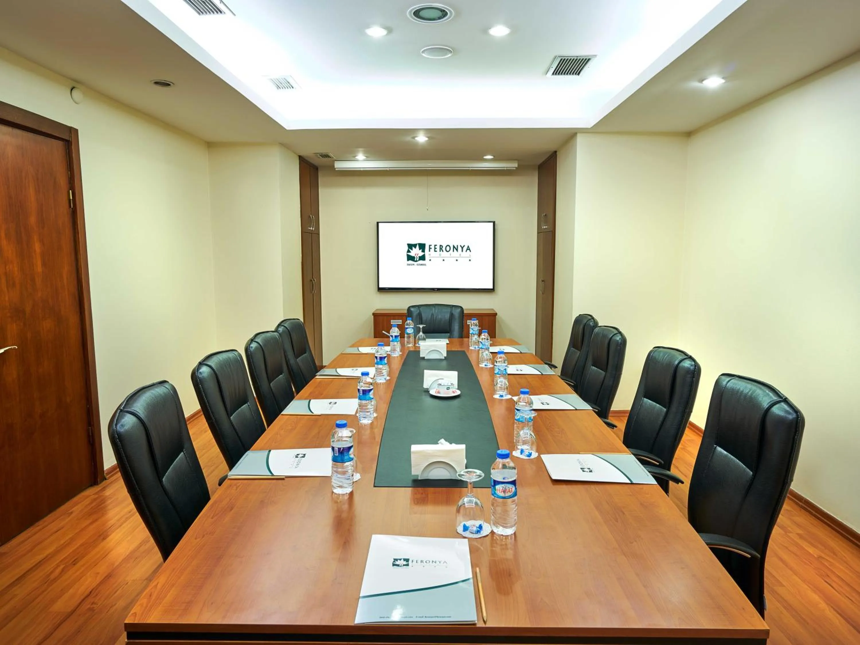Business facilities in Feronya Hotel