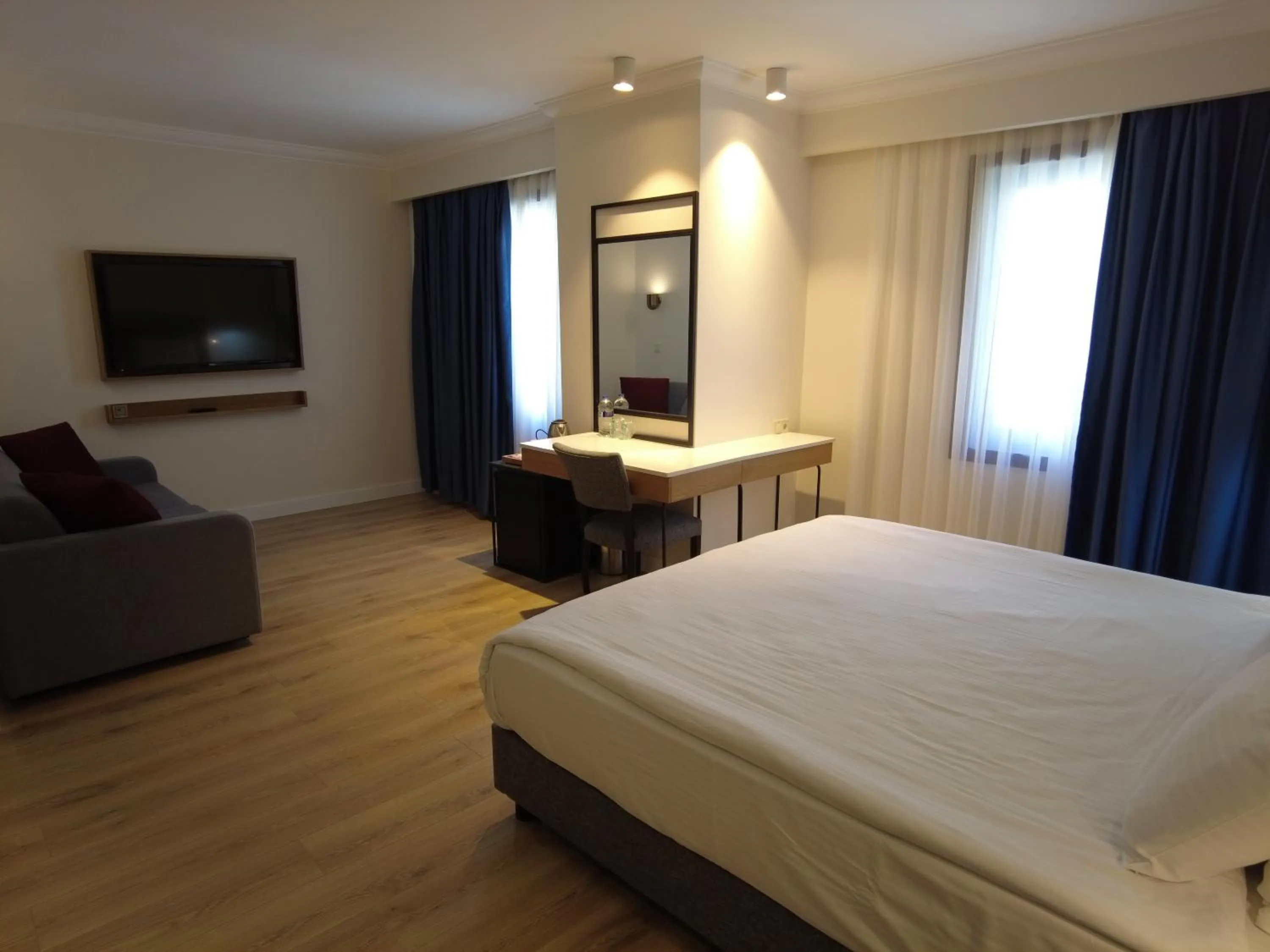 Photo of the whole room, Bed in Feronya Hotel