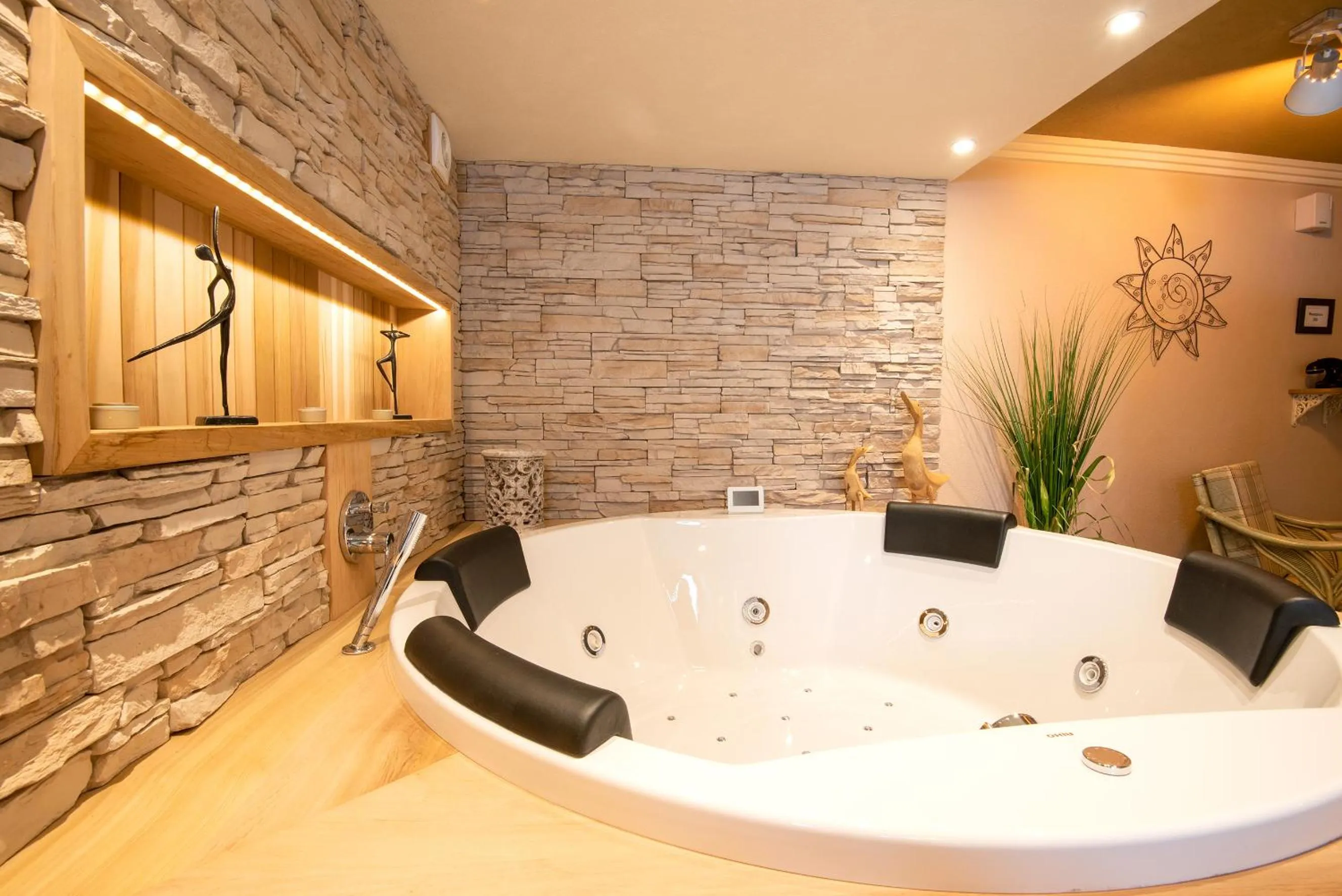 Hot Tub in Hotel Eifelland