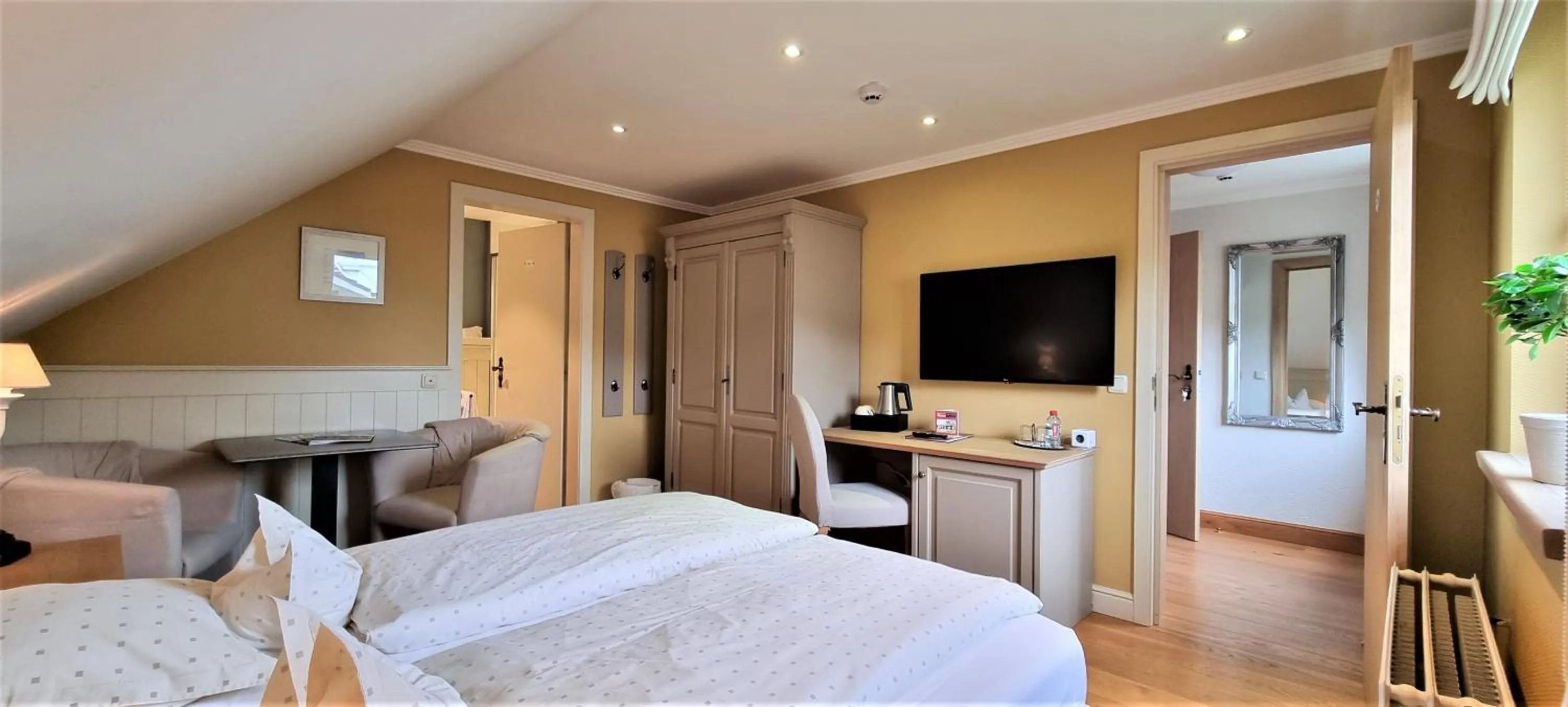 Photo of the whole room, Bed in Hotel Eifelland