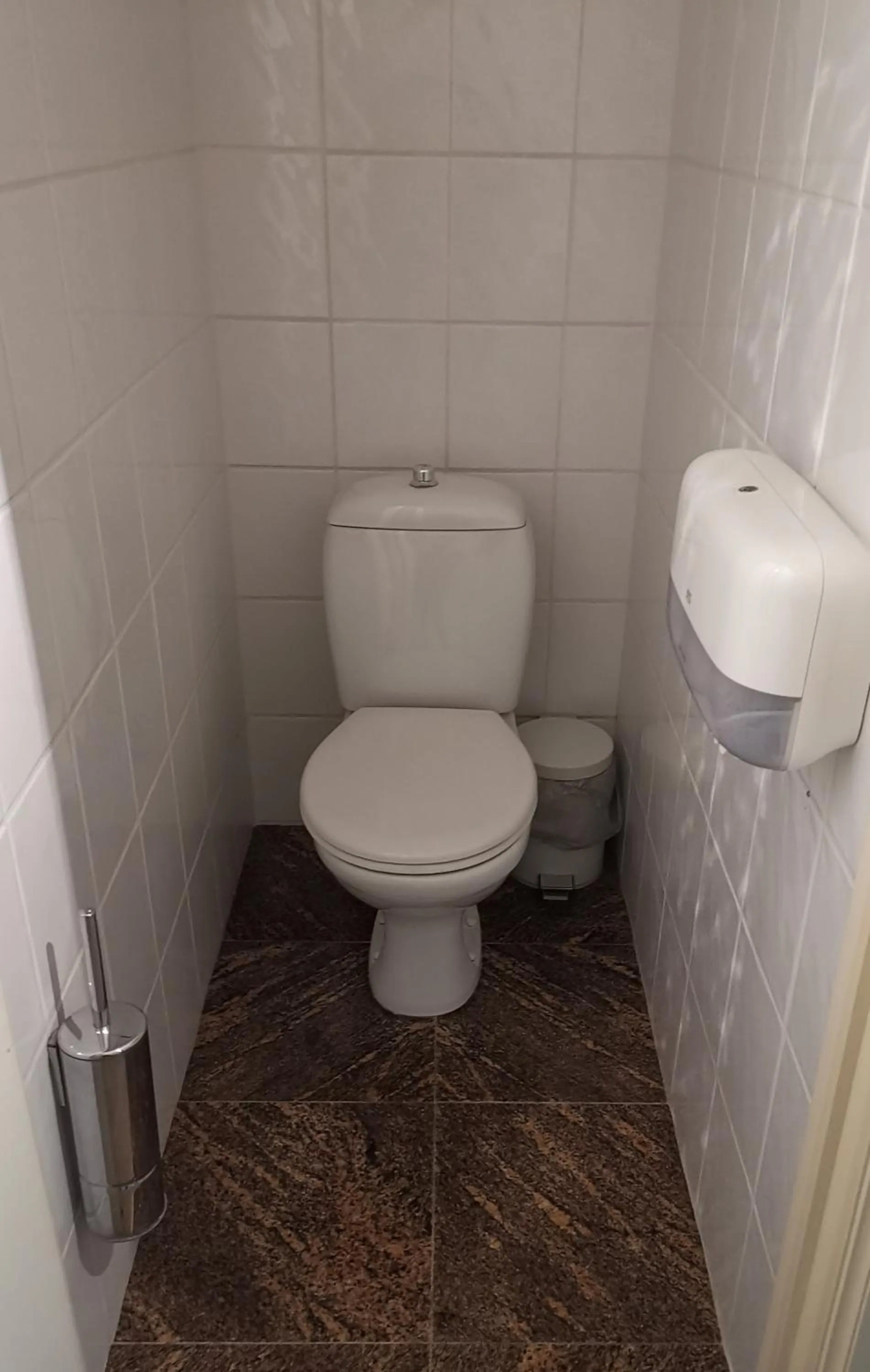 Toilet in Hôtel La Côte d'Or