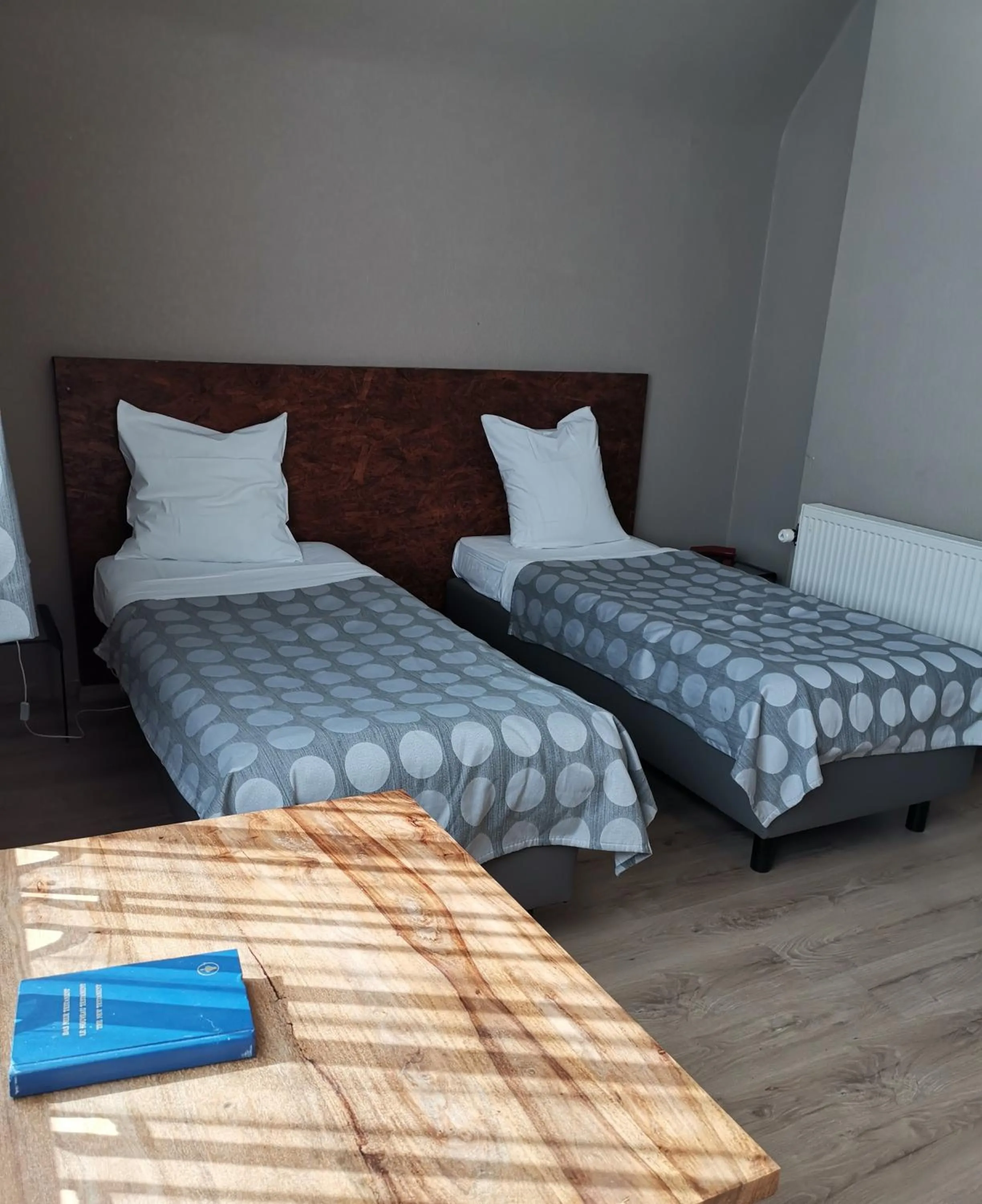 Bedroom, Bed in Hôtel La Côte d'Or