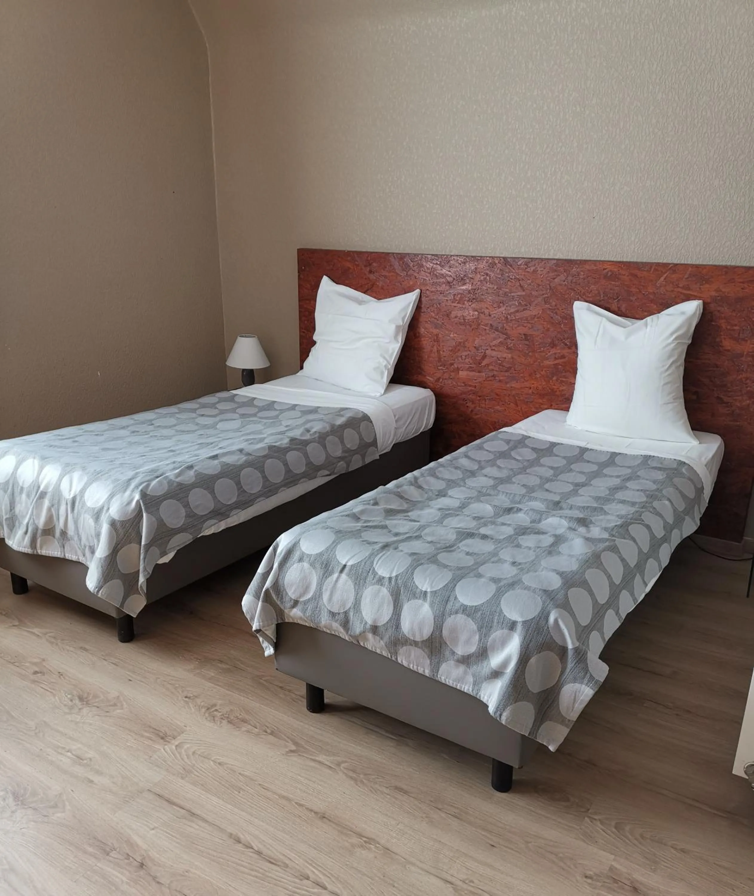 Bedroom, Bed in Hôtel La Côte d'Or