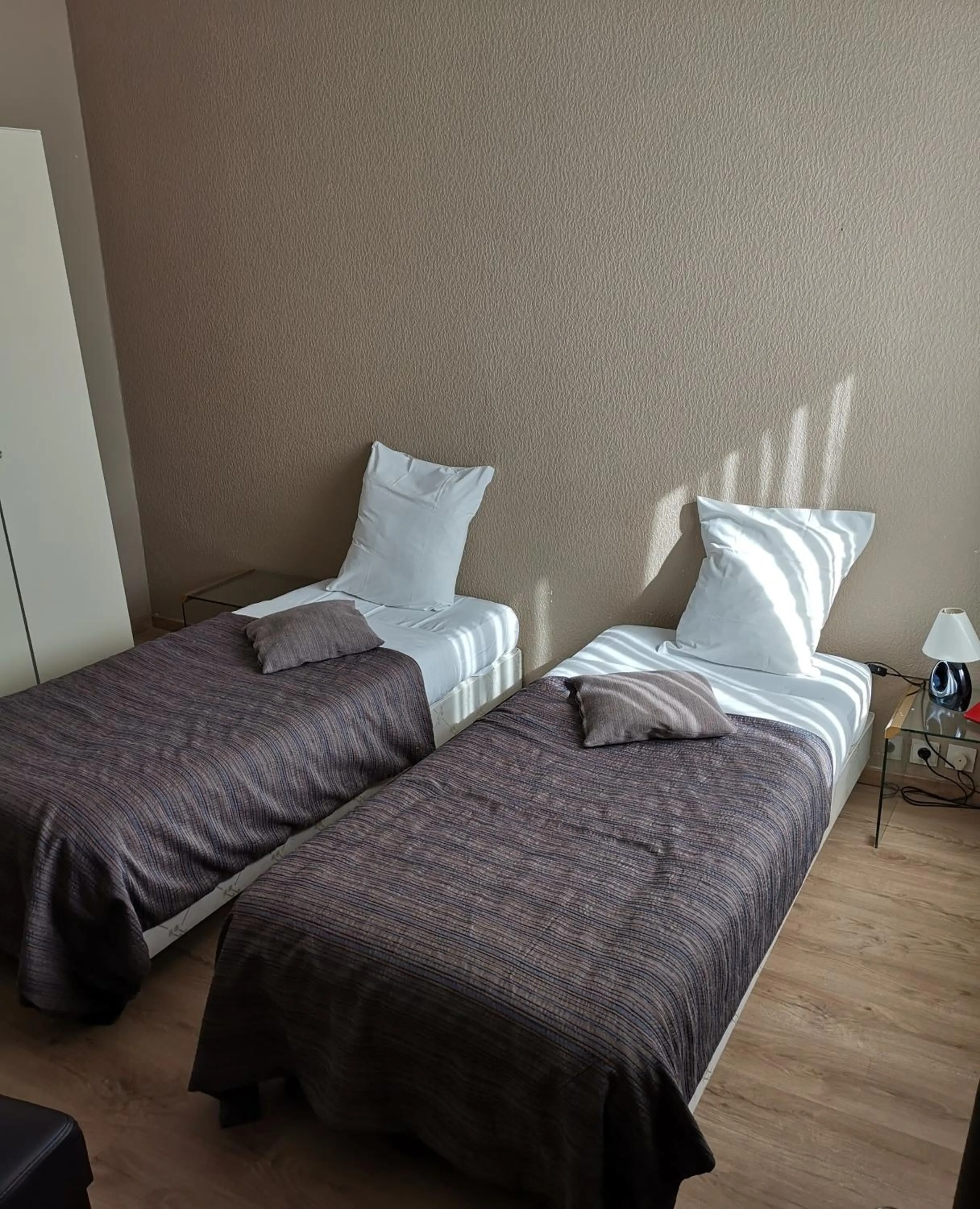 Bedroom, Bed in Hôtel La Côte d'Or