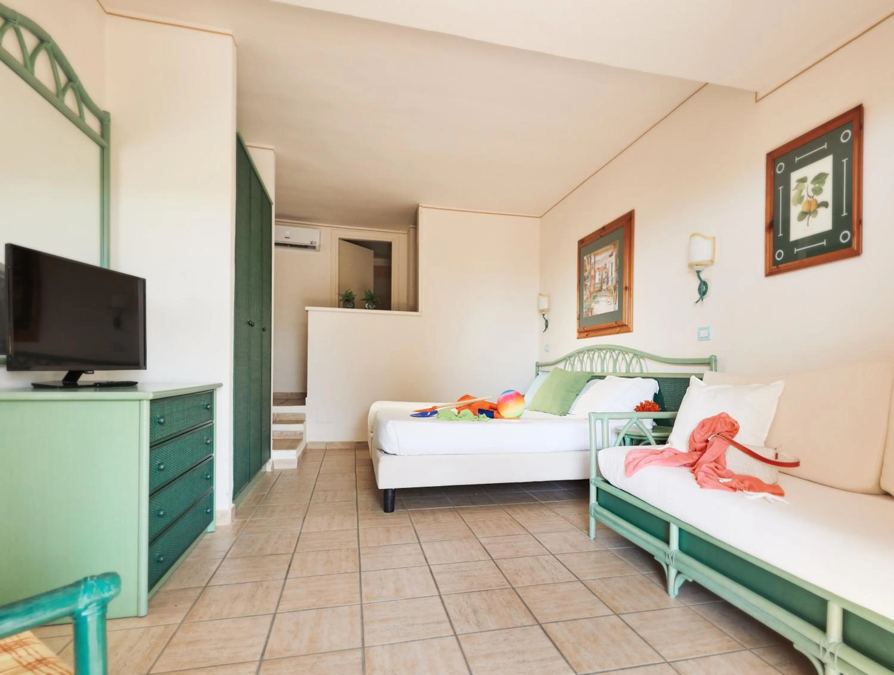 Photo of the whole room, Bed in VOI Tanka Village