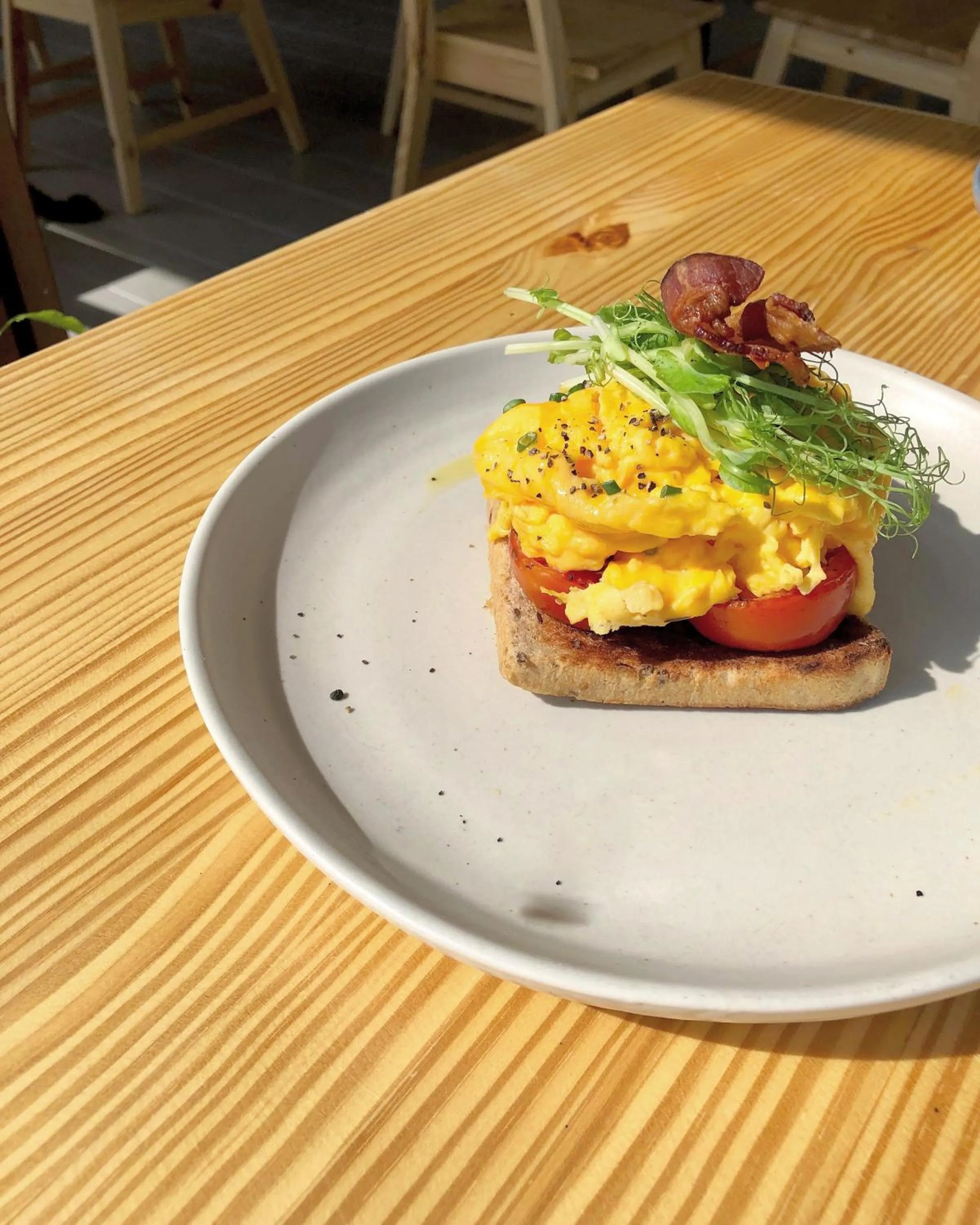 Breakfast in The Reef Hotel & Studios