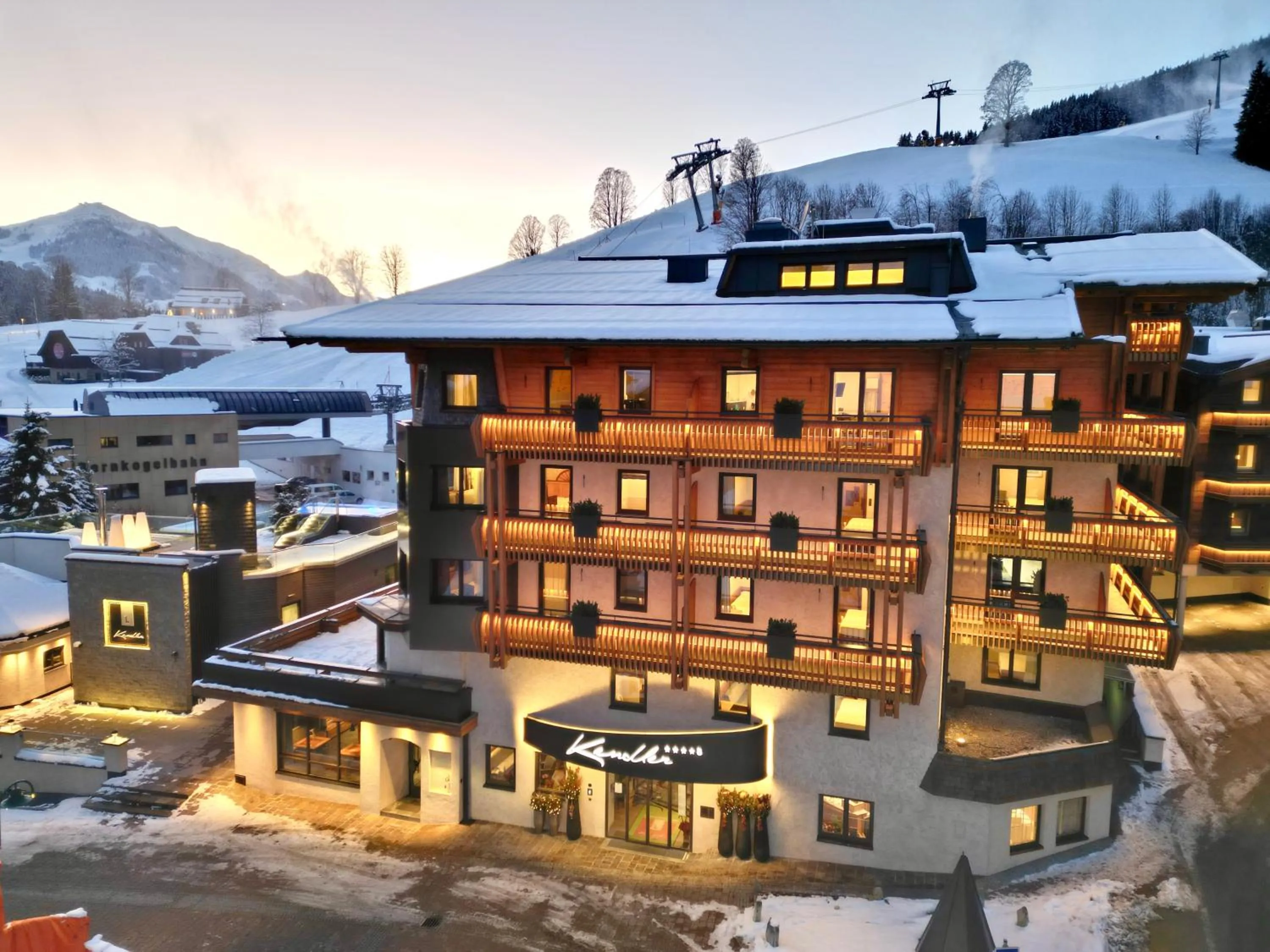 Property building in Hotel Kendler