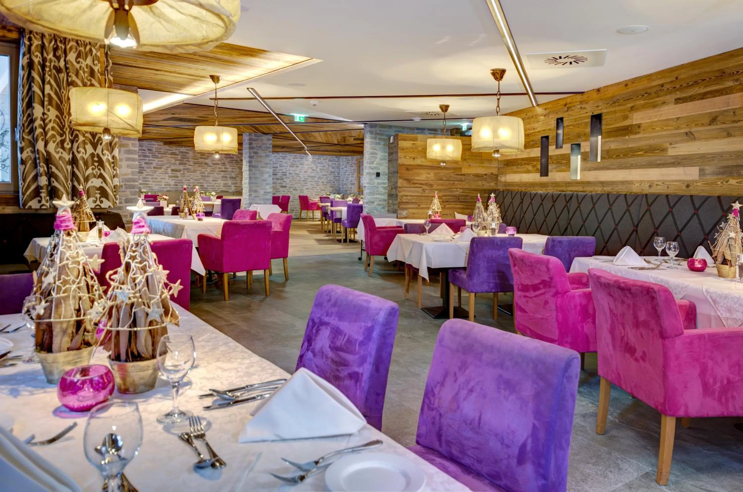 Restaurant/places to eat in Hotel Kendler