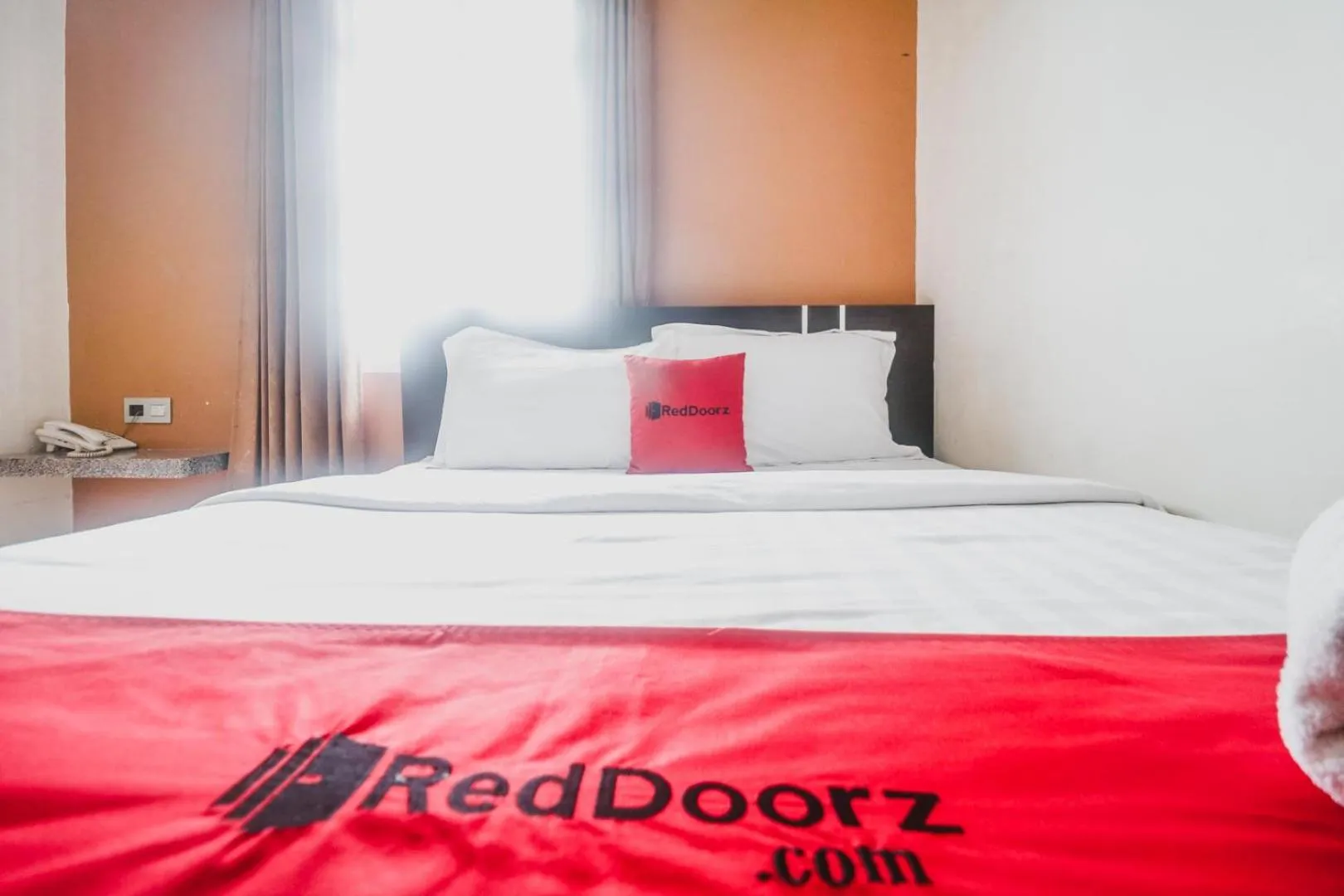 Bedroom, Bed in RedDoorz Plus near Universitas Negeri Makassar
