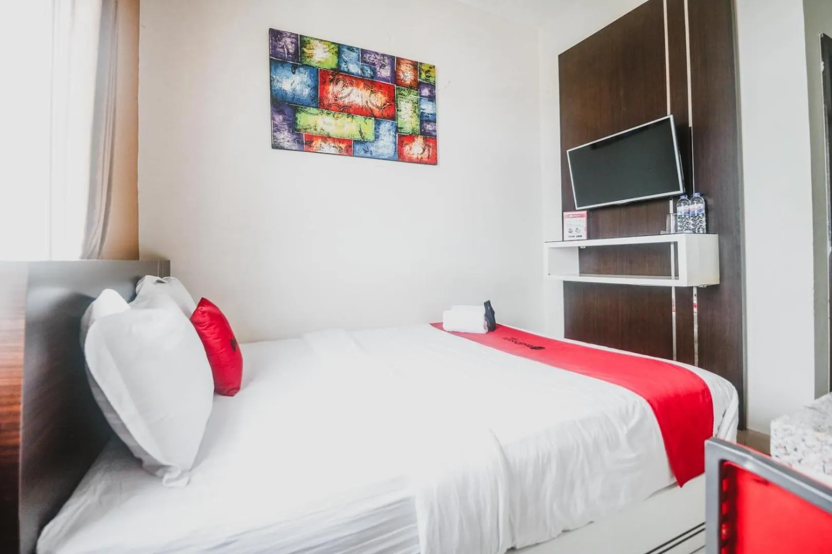 Bedroom, Bed in RedDoorz Plus near Universitas Negeri Makassar