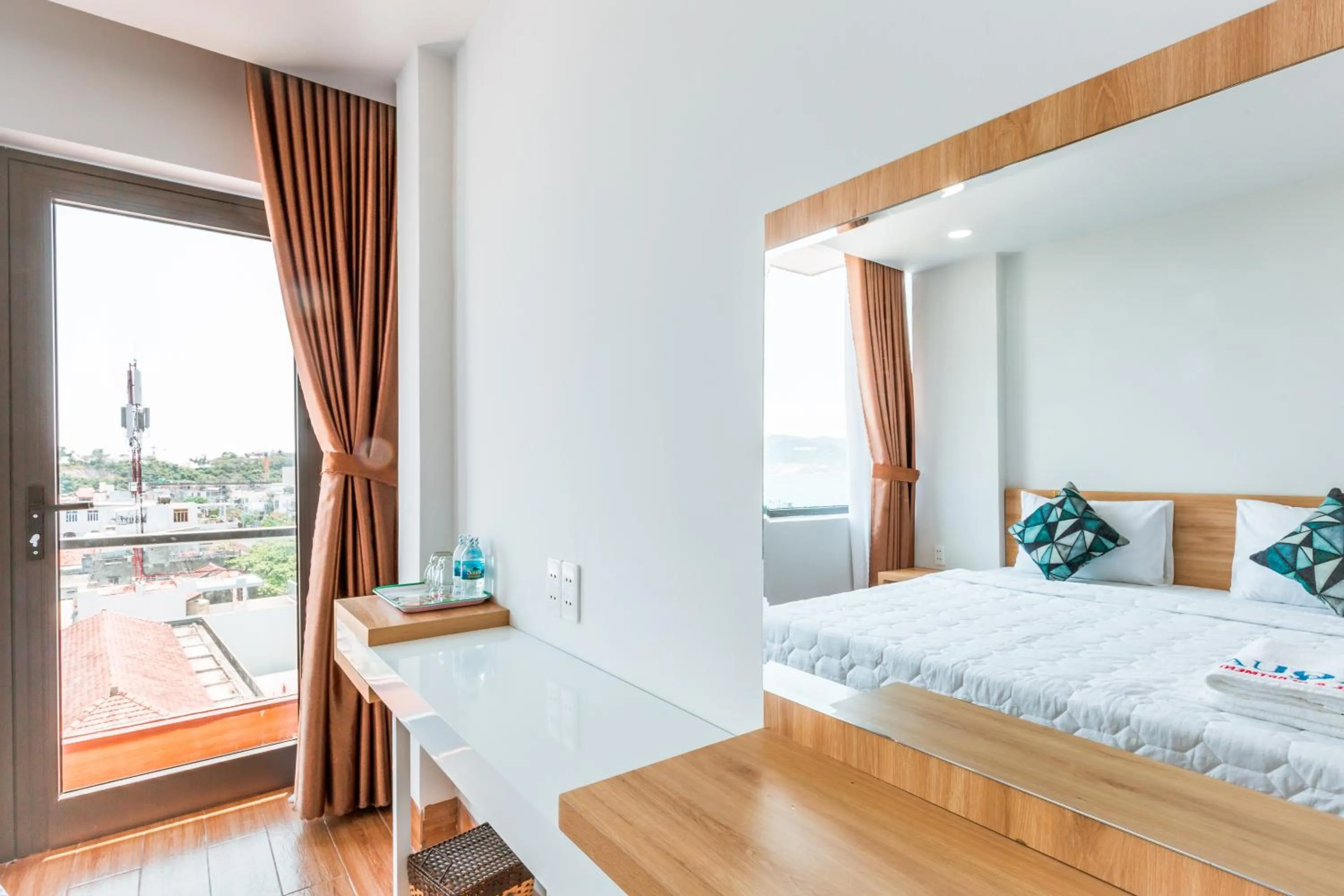 Balcony/Terrace, Bed in AQUA Seaview Hotel