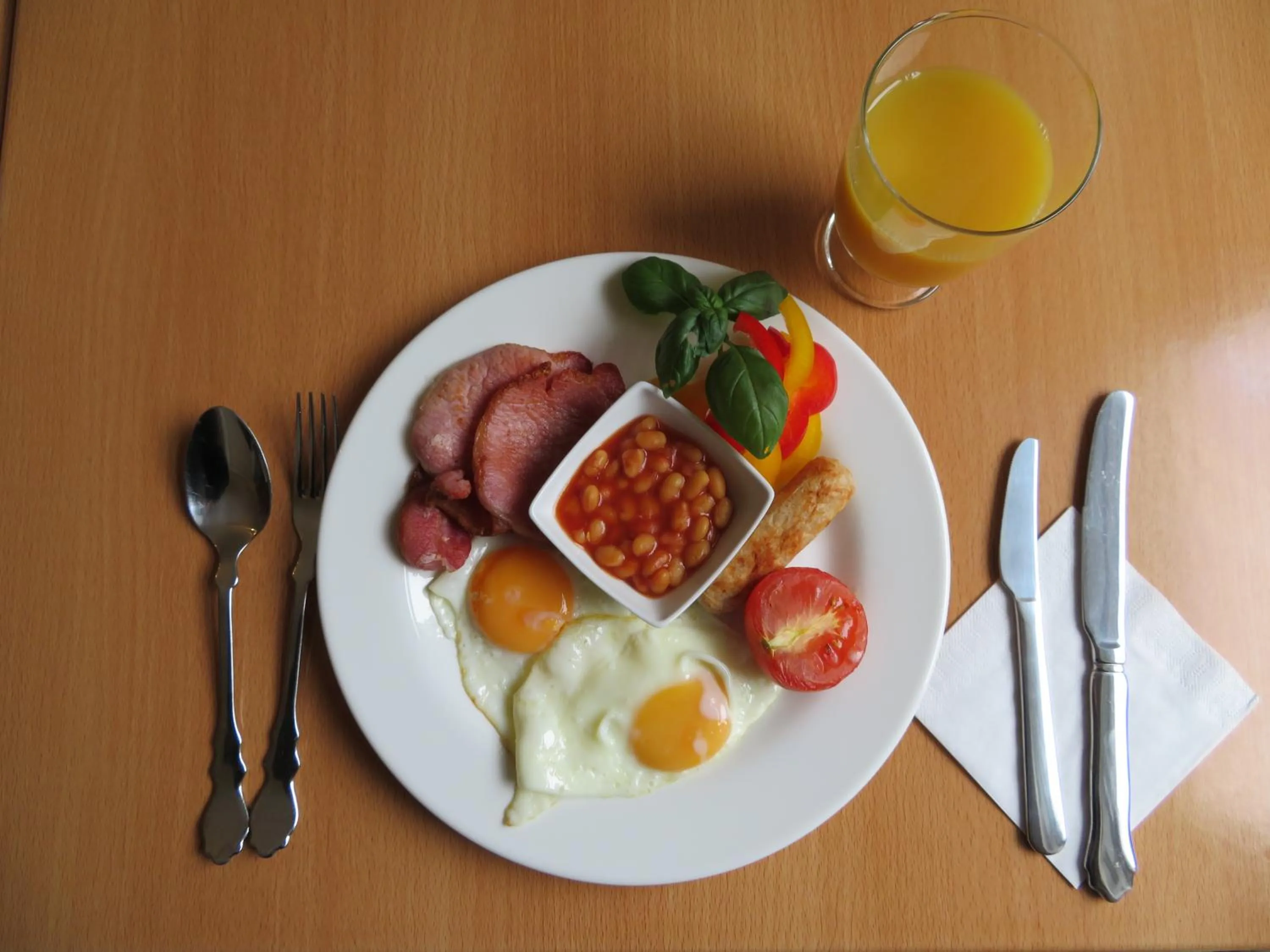 Breakfast in Duthus Lodge Guest House