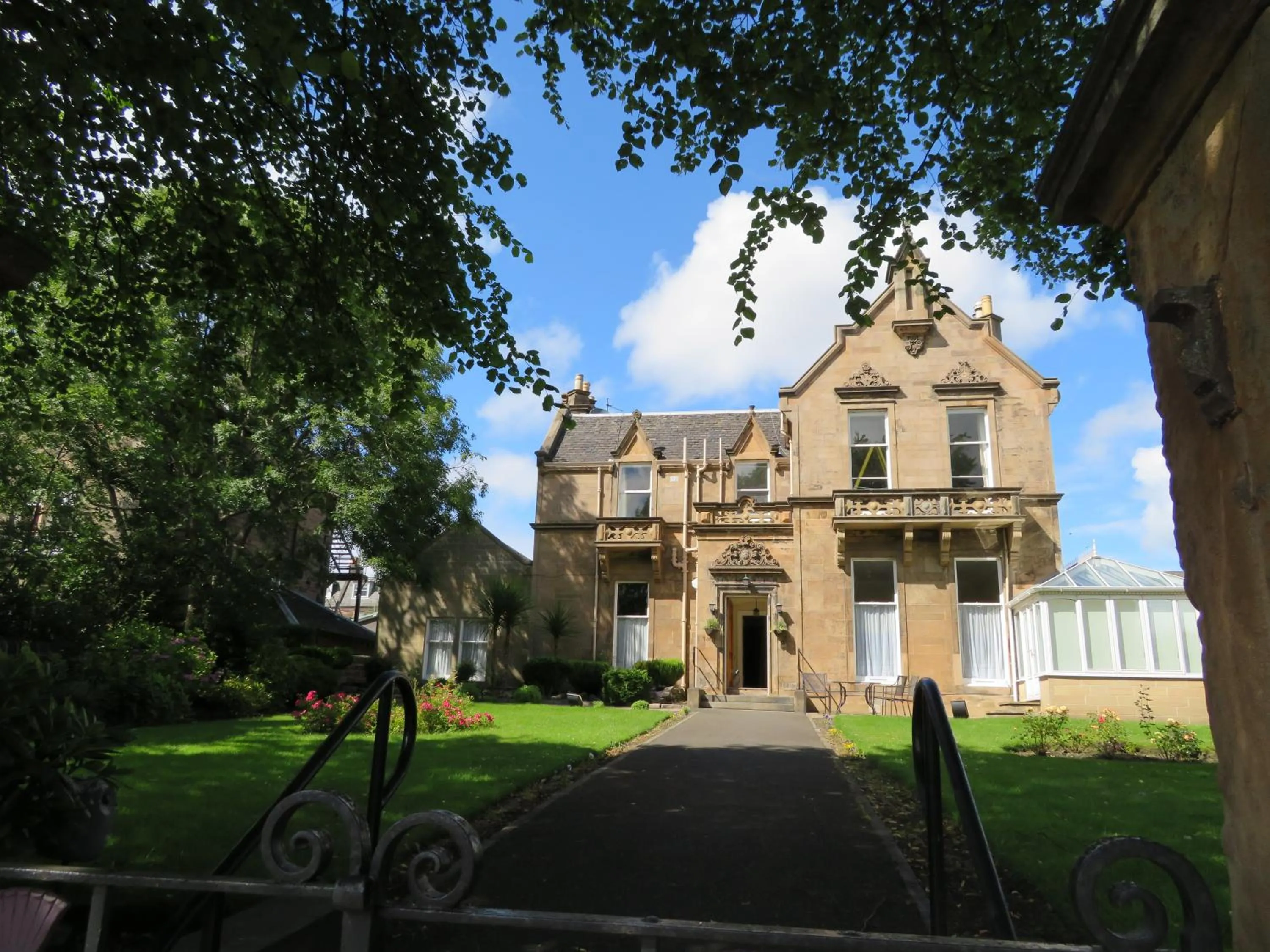 Duthus Lodge Guest House