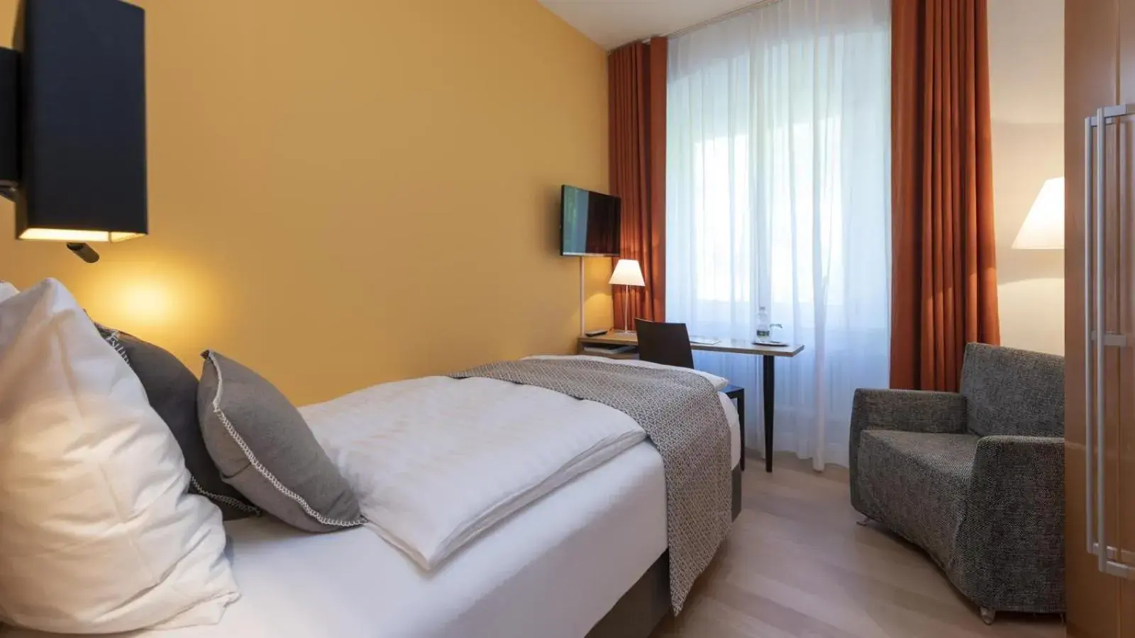 Comfort Single Room - single occupancy in Hotel Fravi Comfort Single Room - single occupancy in Hotel Fravi