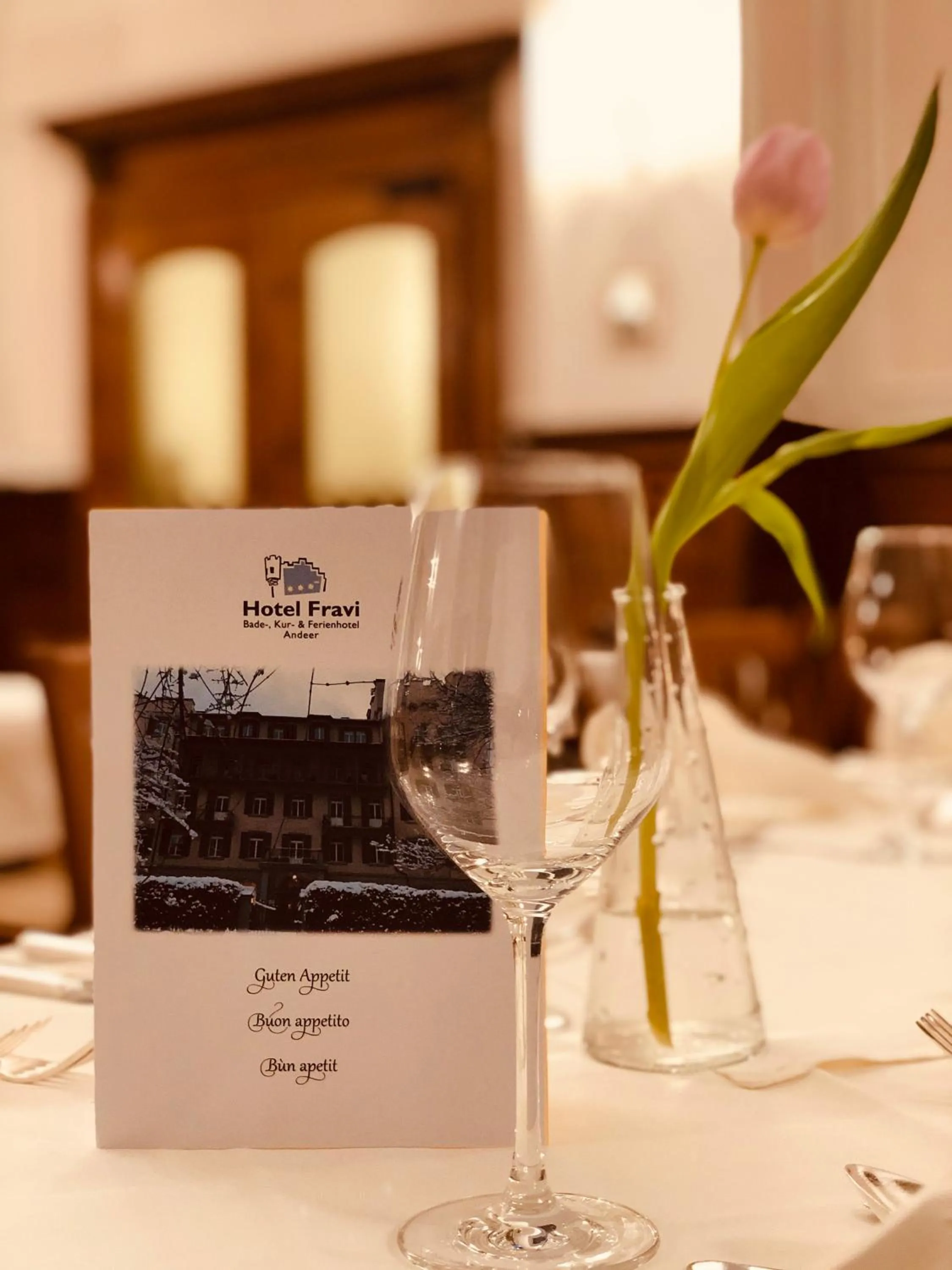 Restaurant/places to eat in Hotel Fravi