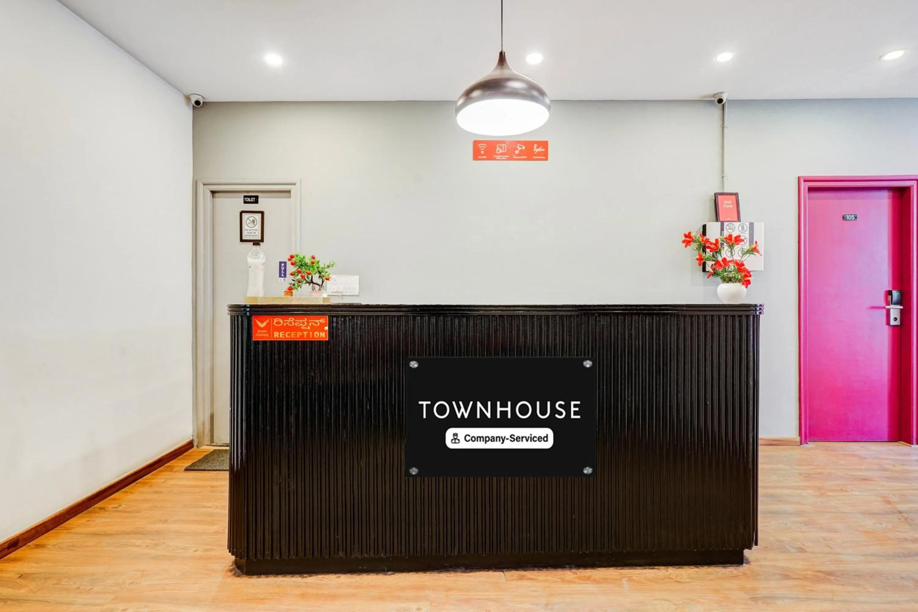 Lobby or reception in Super Townhouse RR Nagar