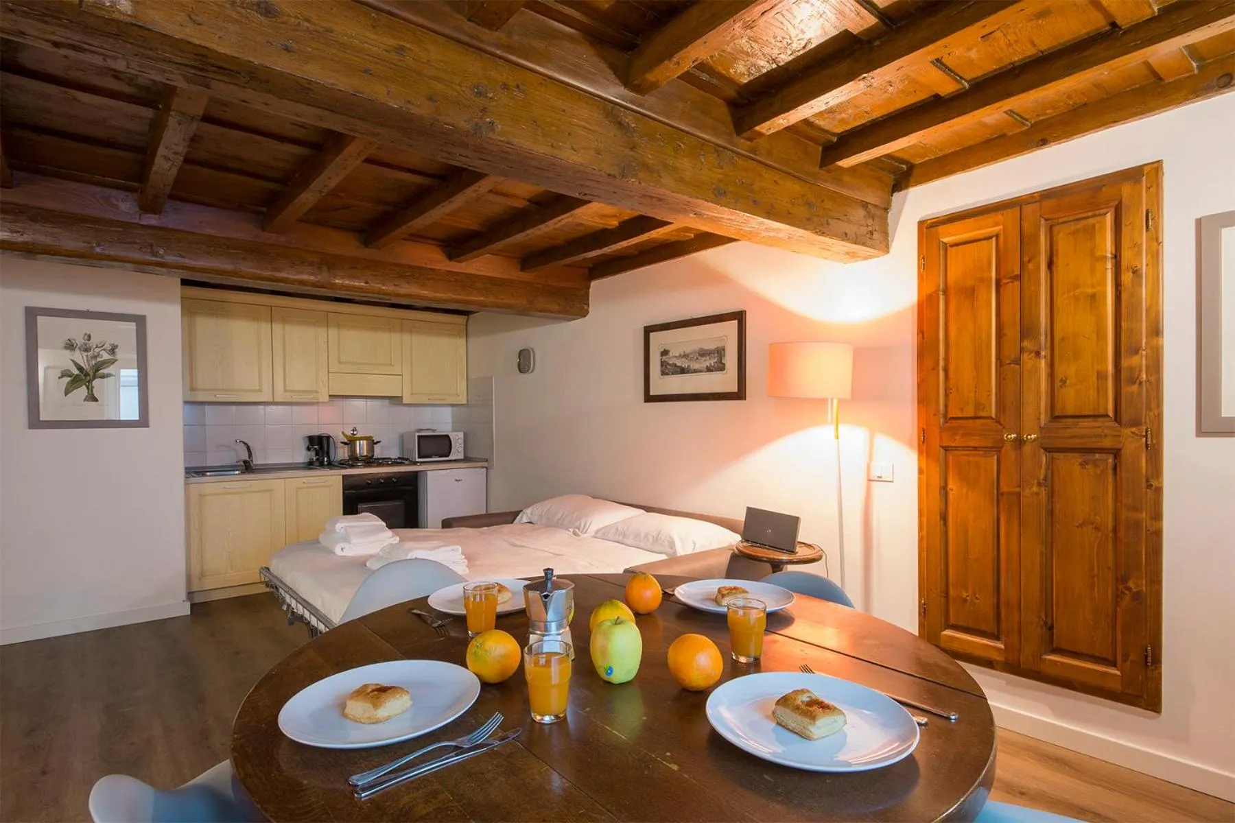 TV and multimedia, Bed in Calzaiuoli loft