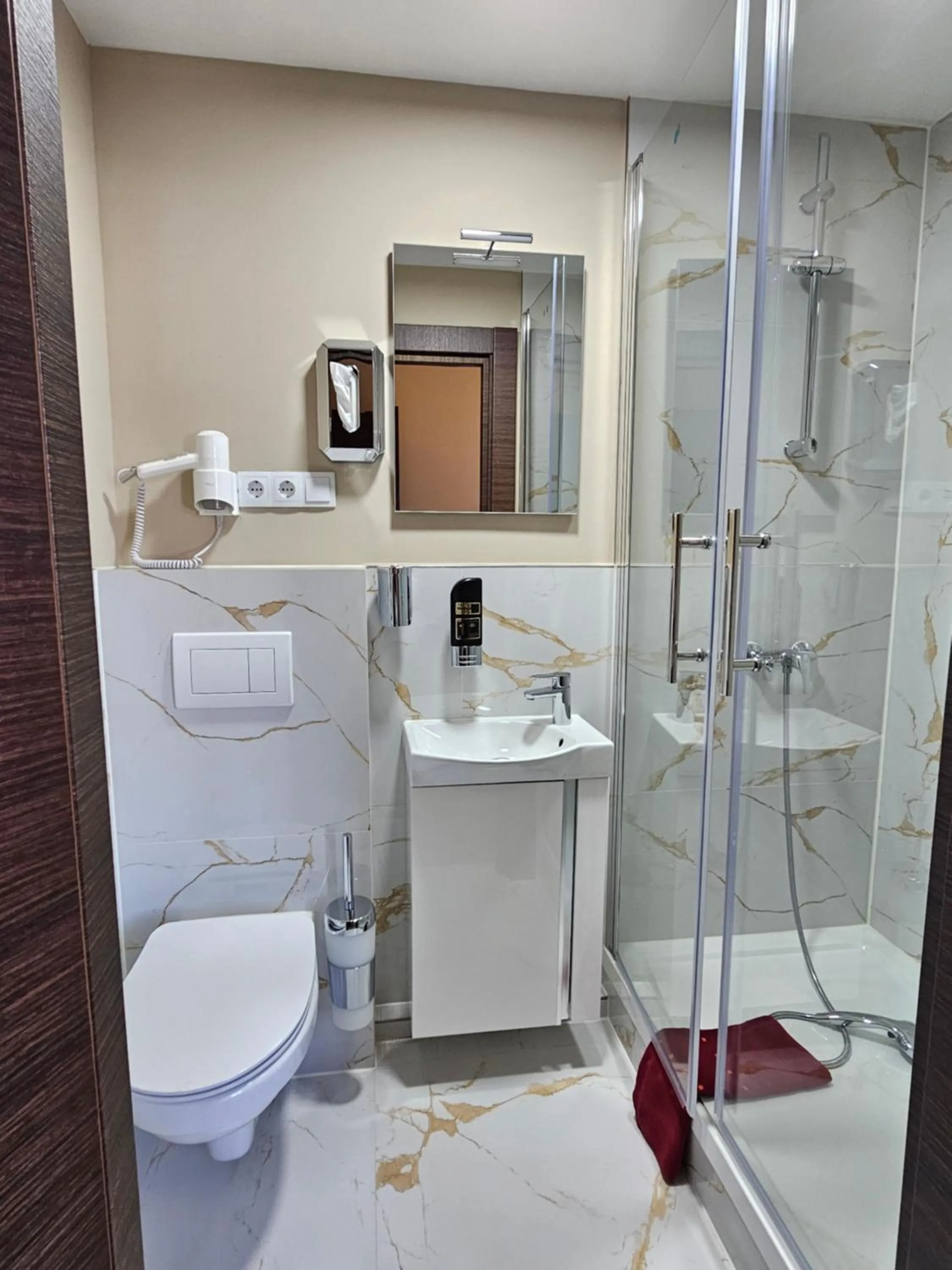 Toilet in Hotel City Faber