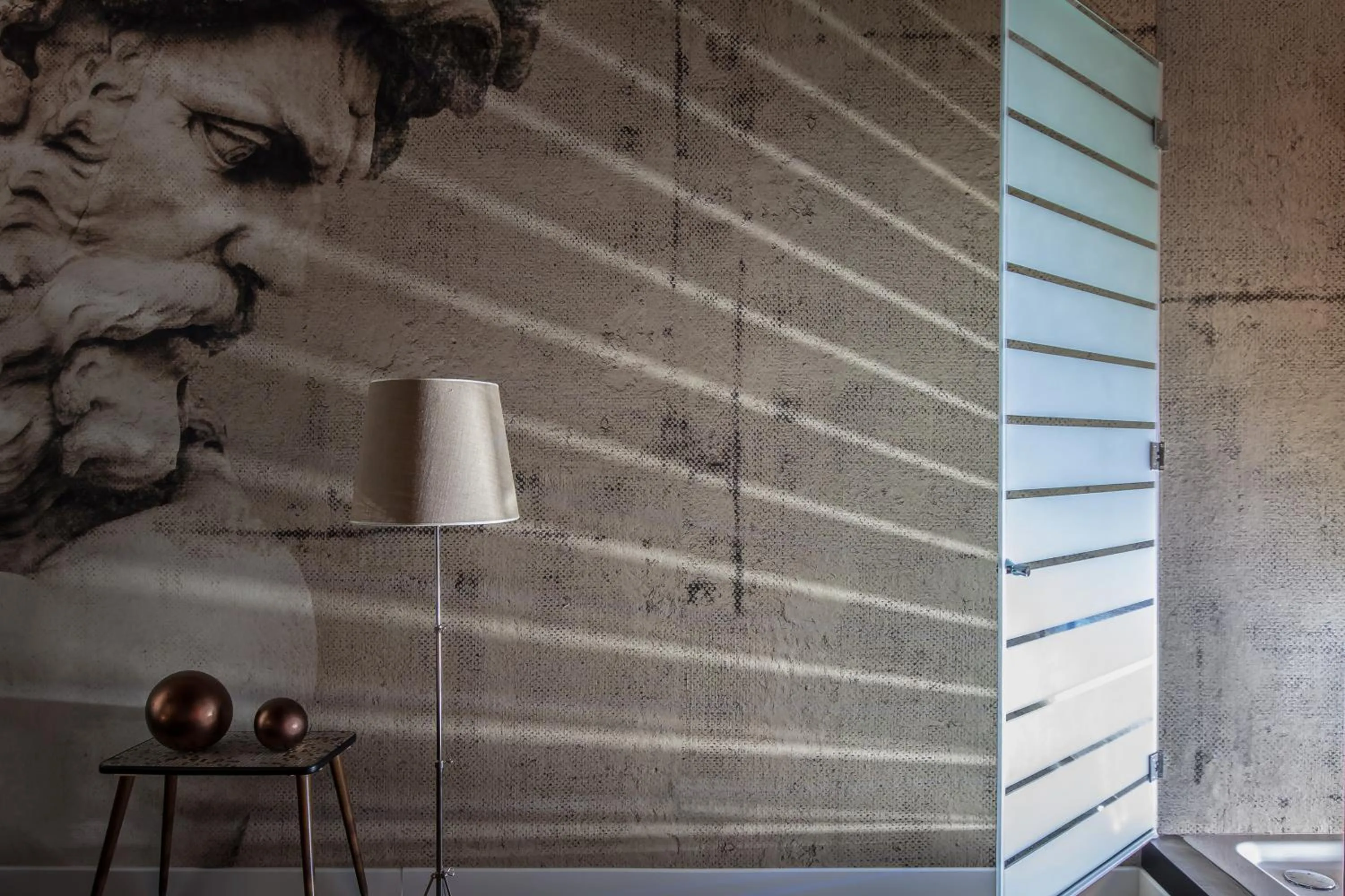 Decorative detail in Frattina 57