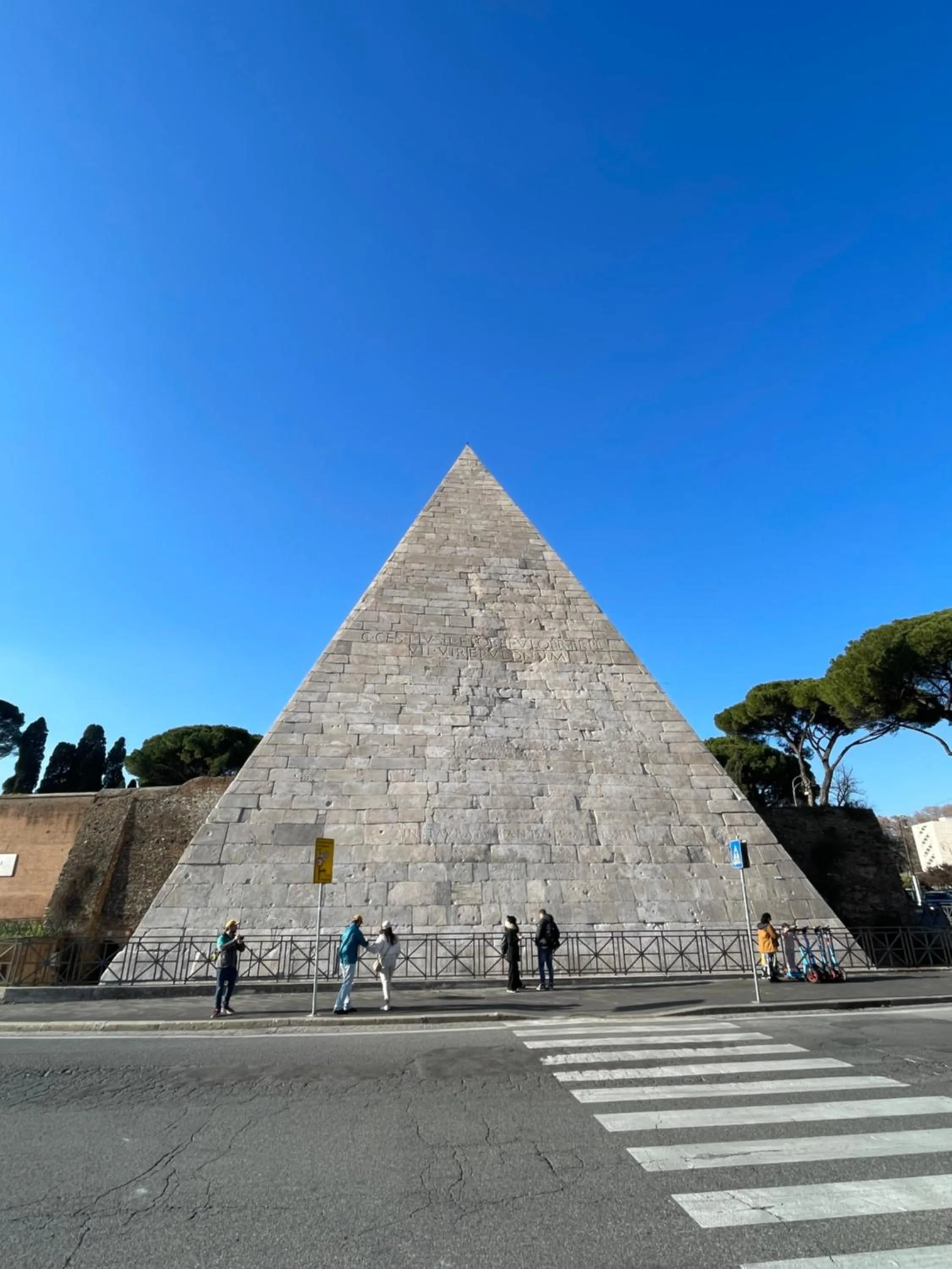 Nearby landmark in Frattina 57