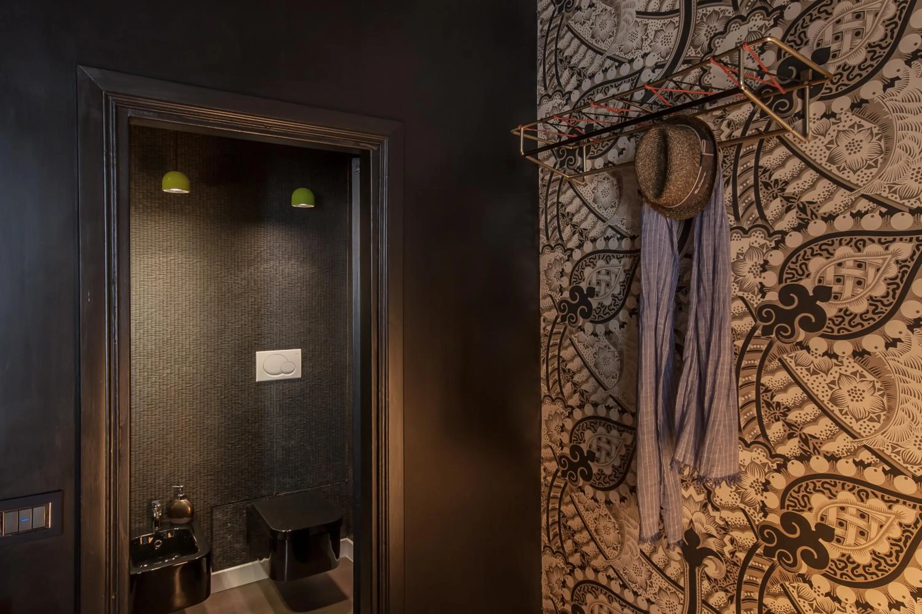 Shower in Frattina 57