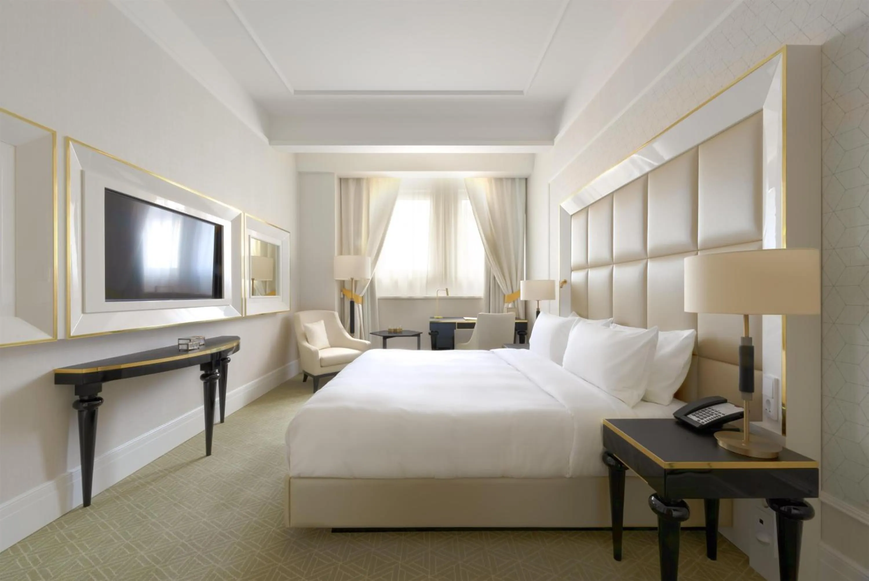 Bedroom, Bed in Párisi Udvar Hotel Budapest, part of Hyatt