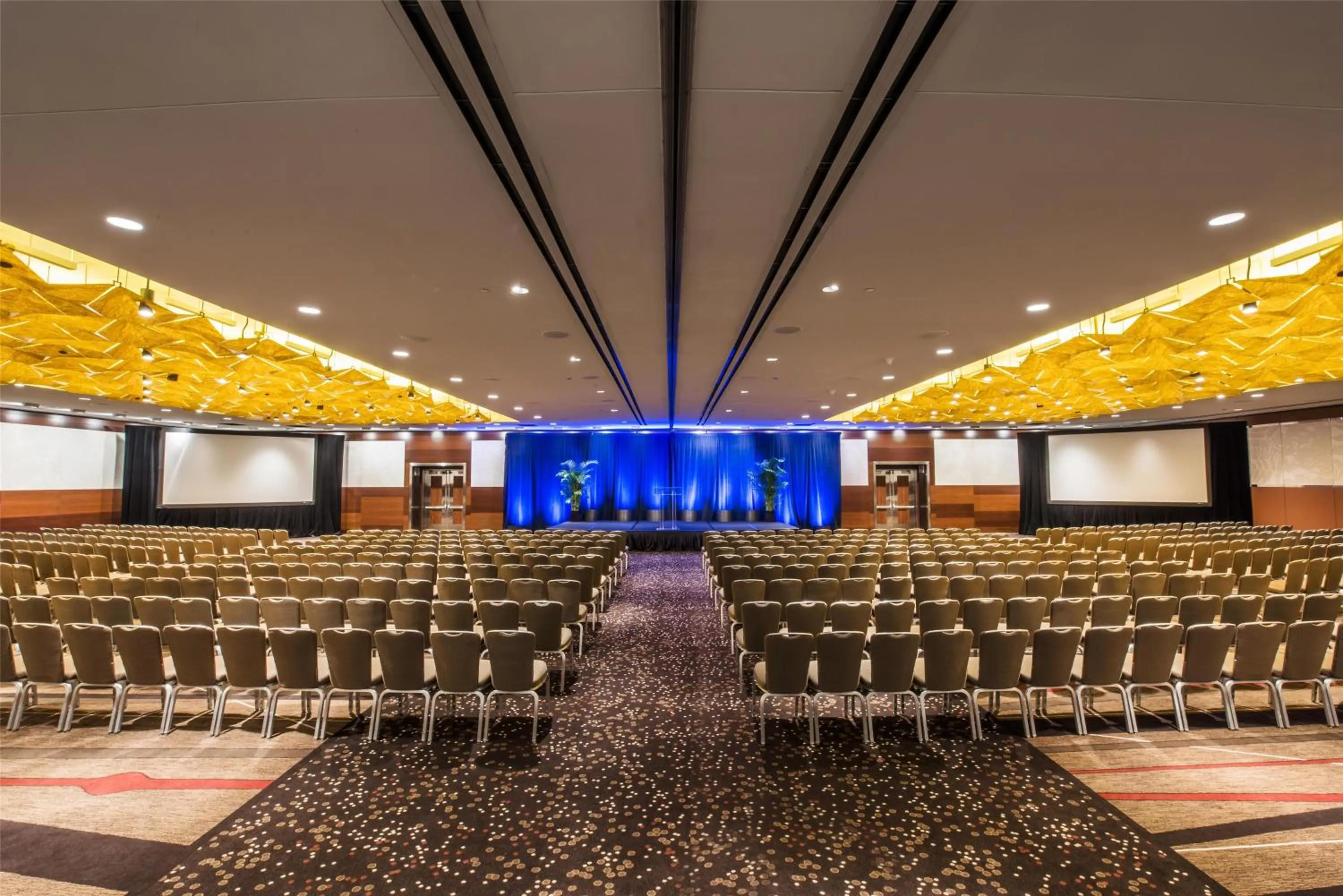 Lobby or reception in Párisi Udvar Hotel Budapest, part of Hyatt