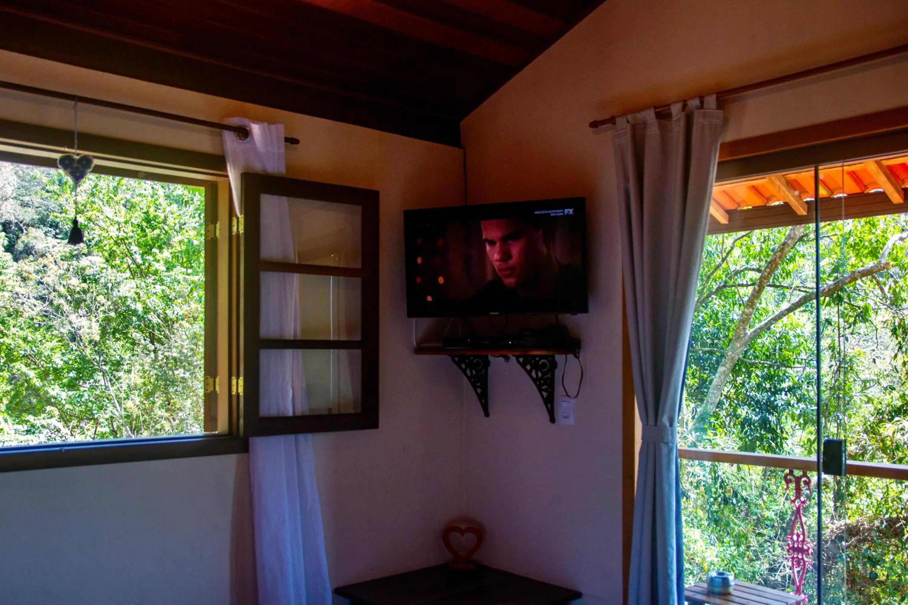 TV and multimedia in Pousada Moriá