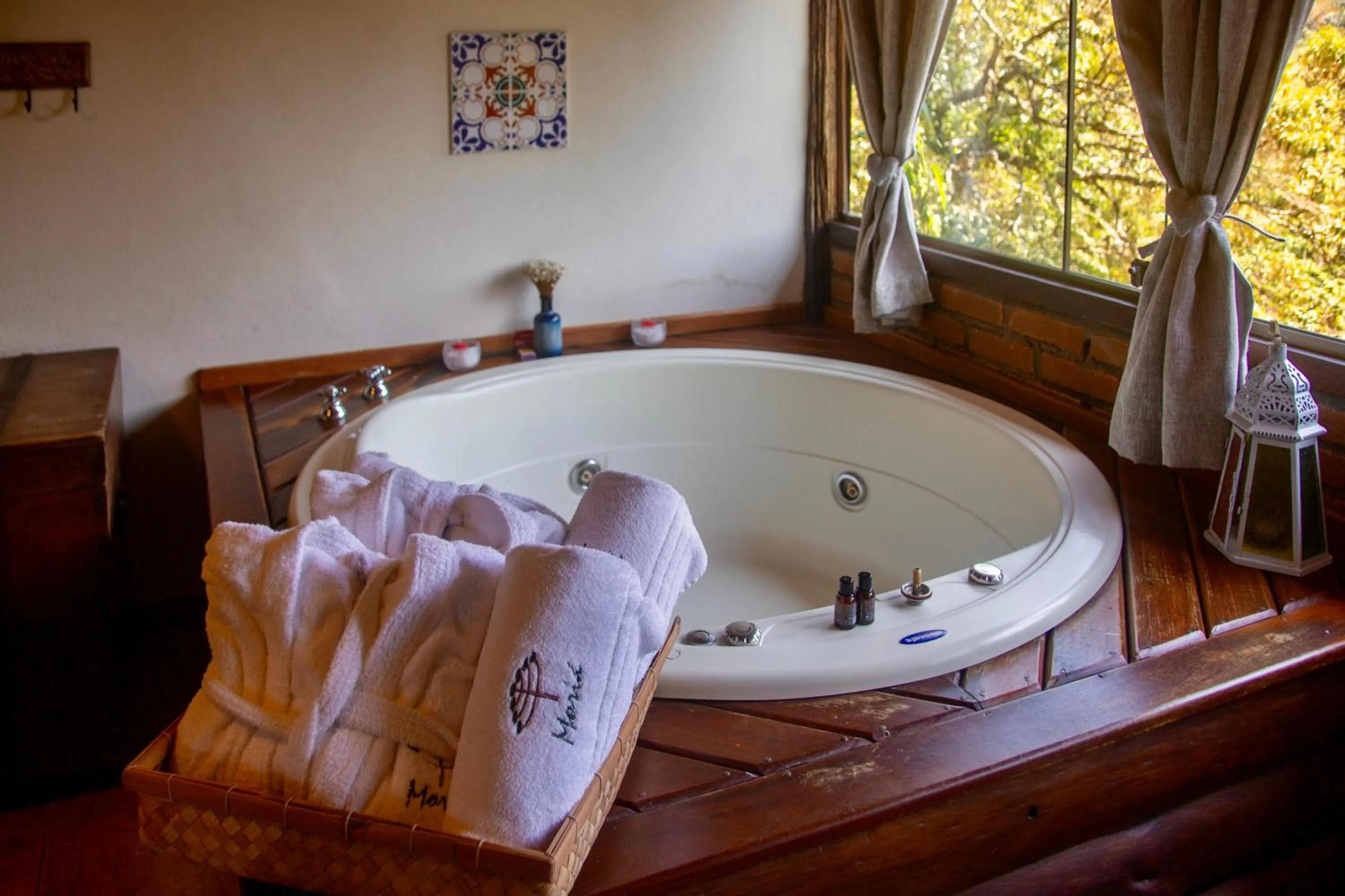 Hot Tub in Pousada Moriá