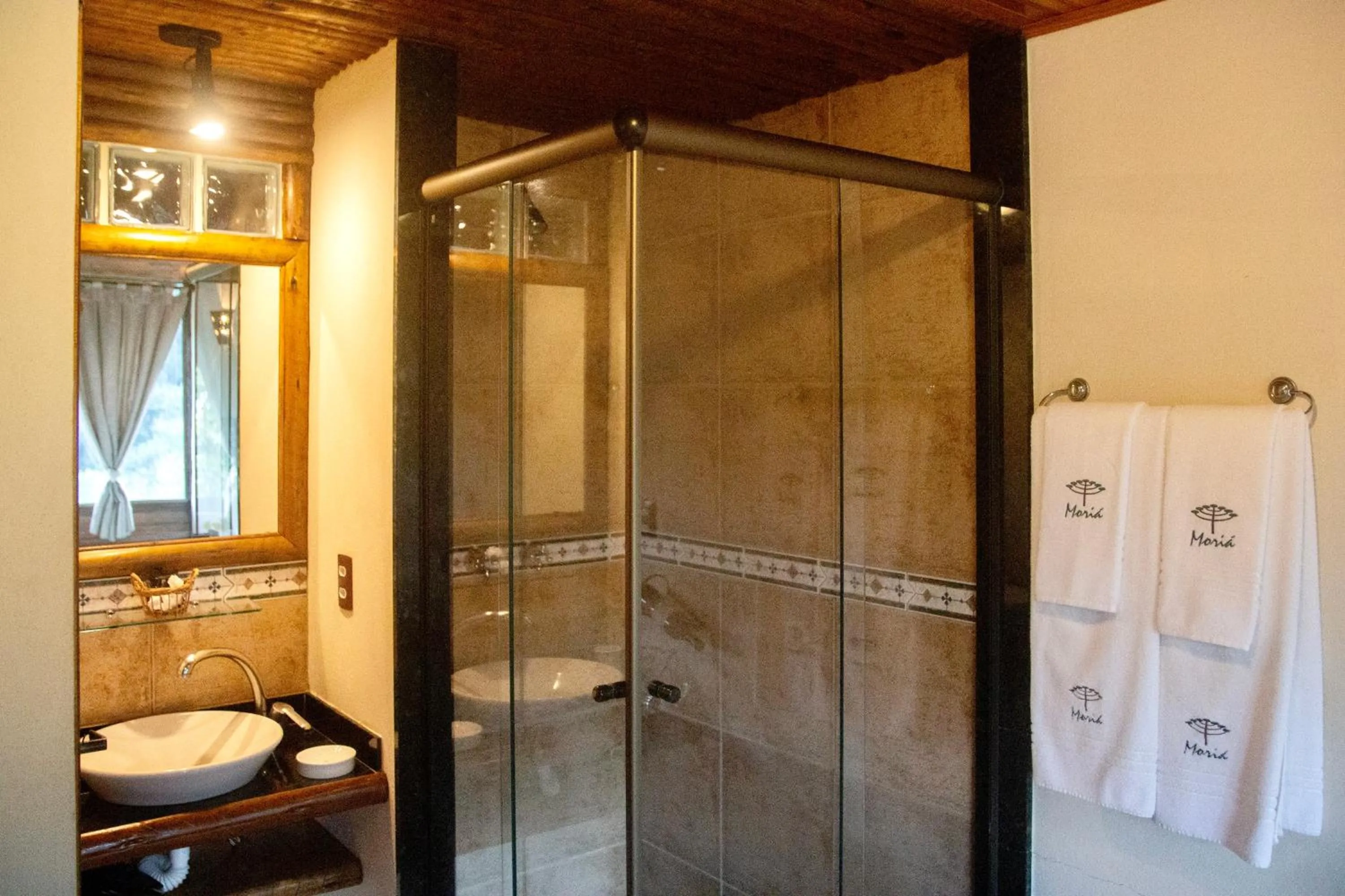 Shower in Pousada Moriá