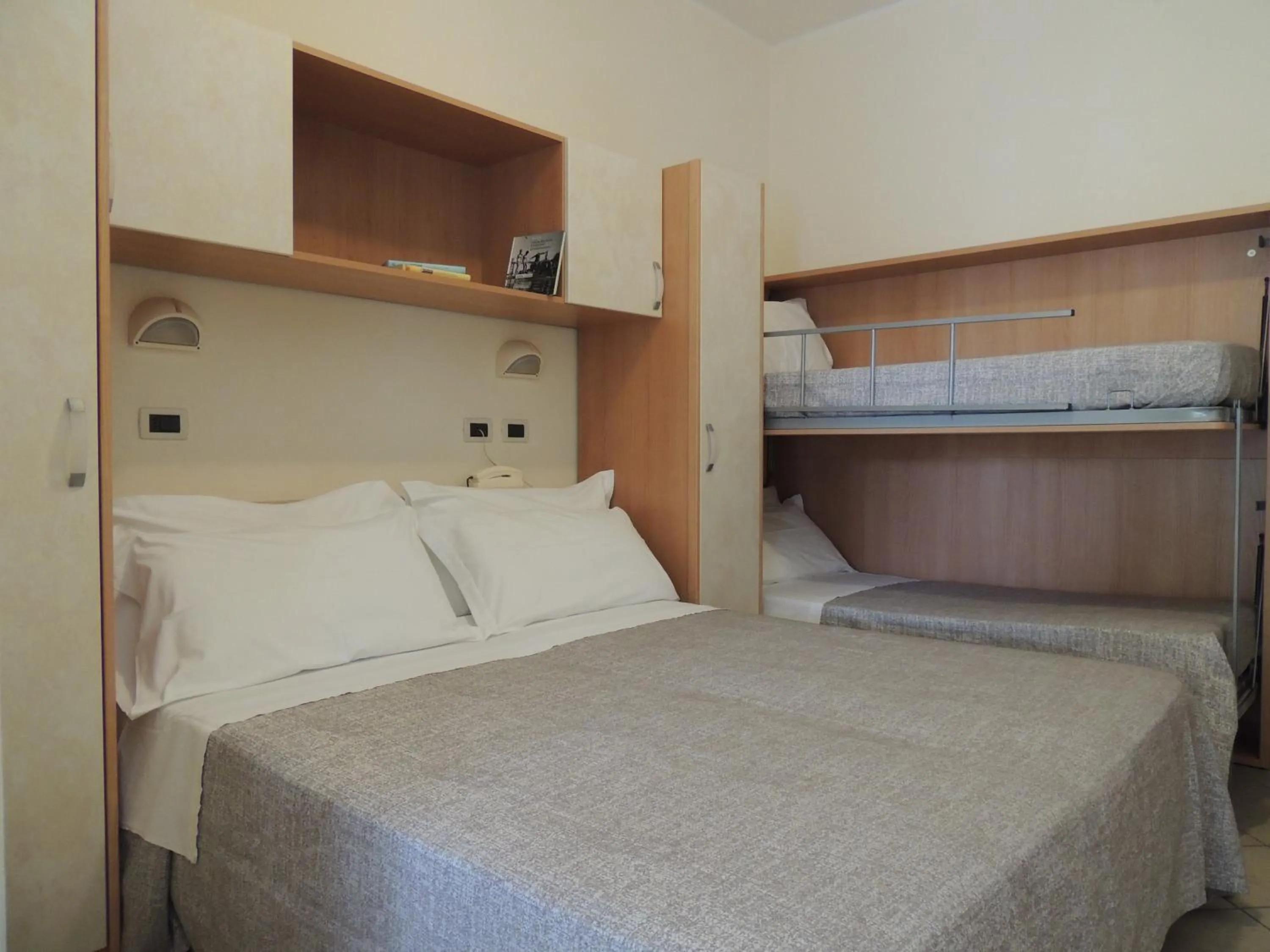 Bed in Hotel Donegal