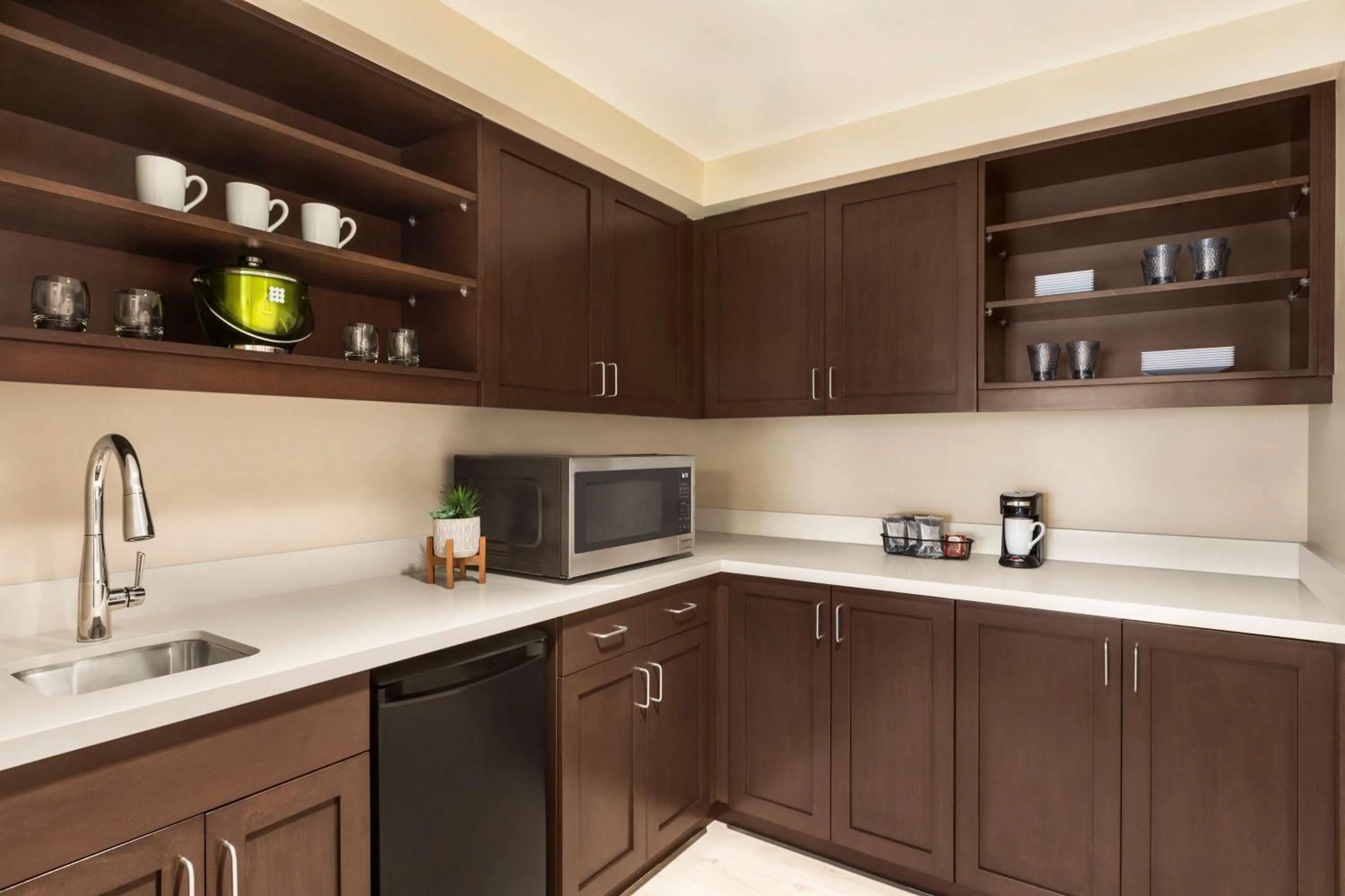 Photo of the whole room in Hyatt Place Virginia Beach Town Center