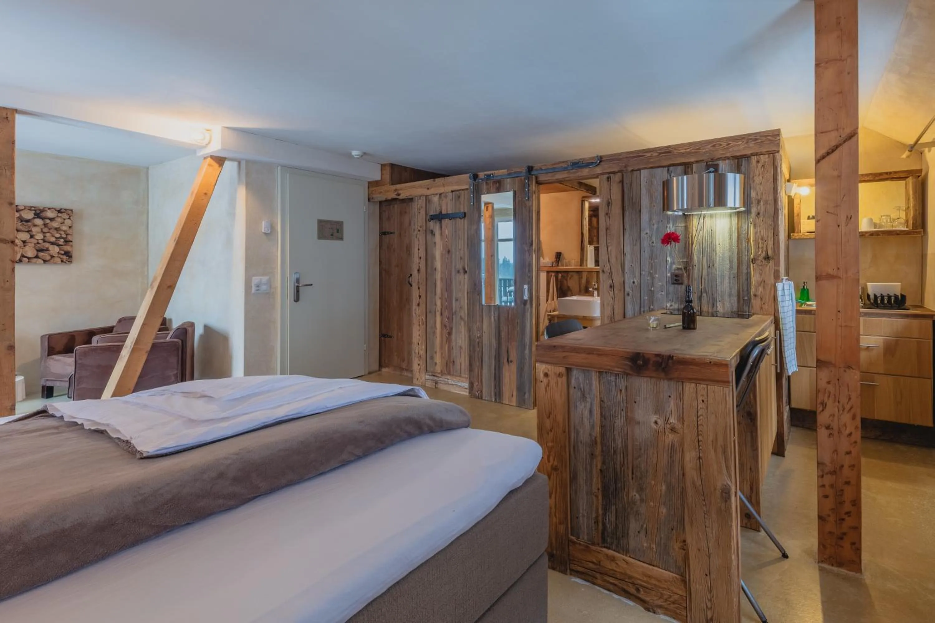 Photo of the whole room, Bed in Apart Hotel Wetterhorn