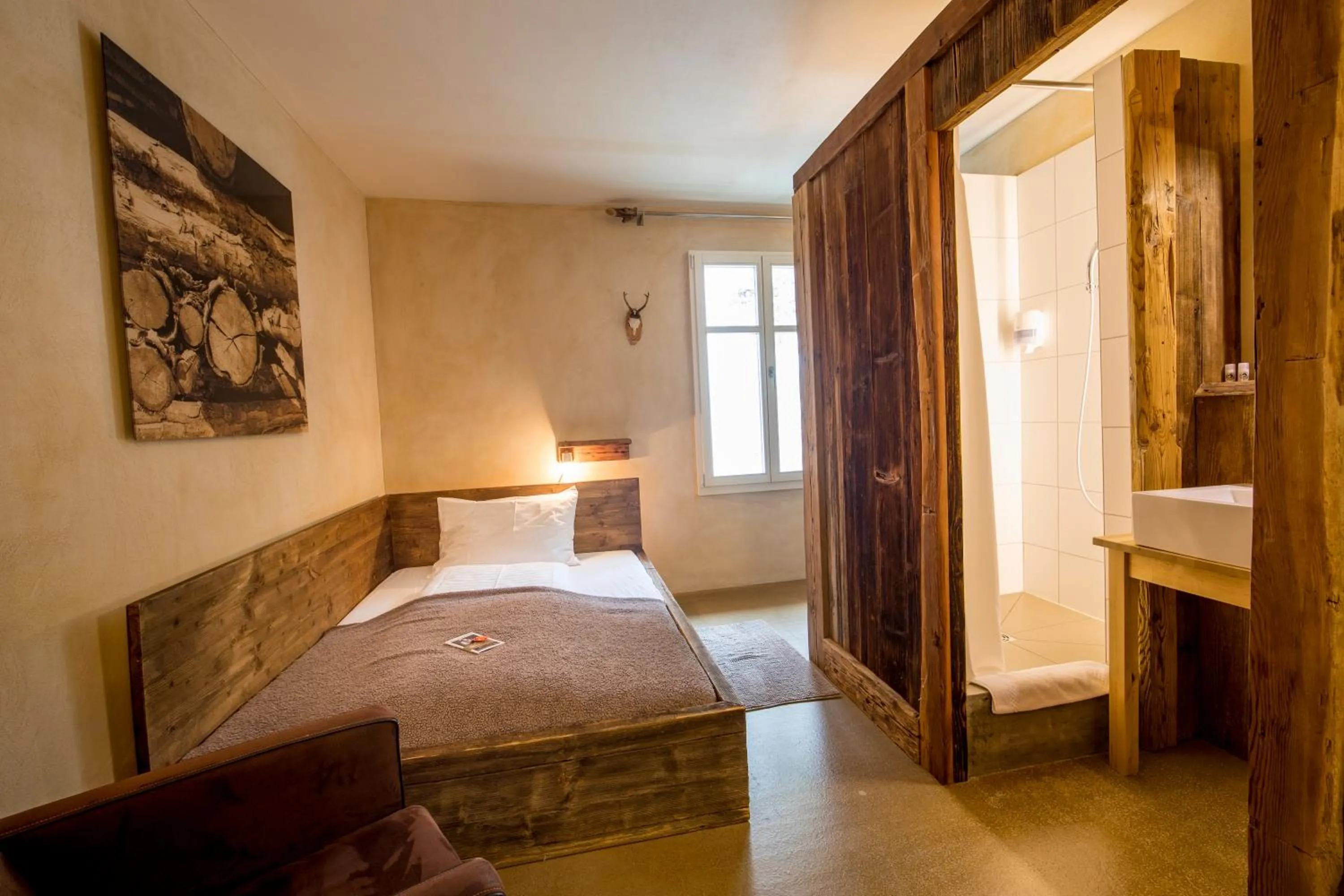 Photo of the whole room, Bed in Apart Hotel Wetterhorn