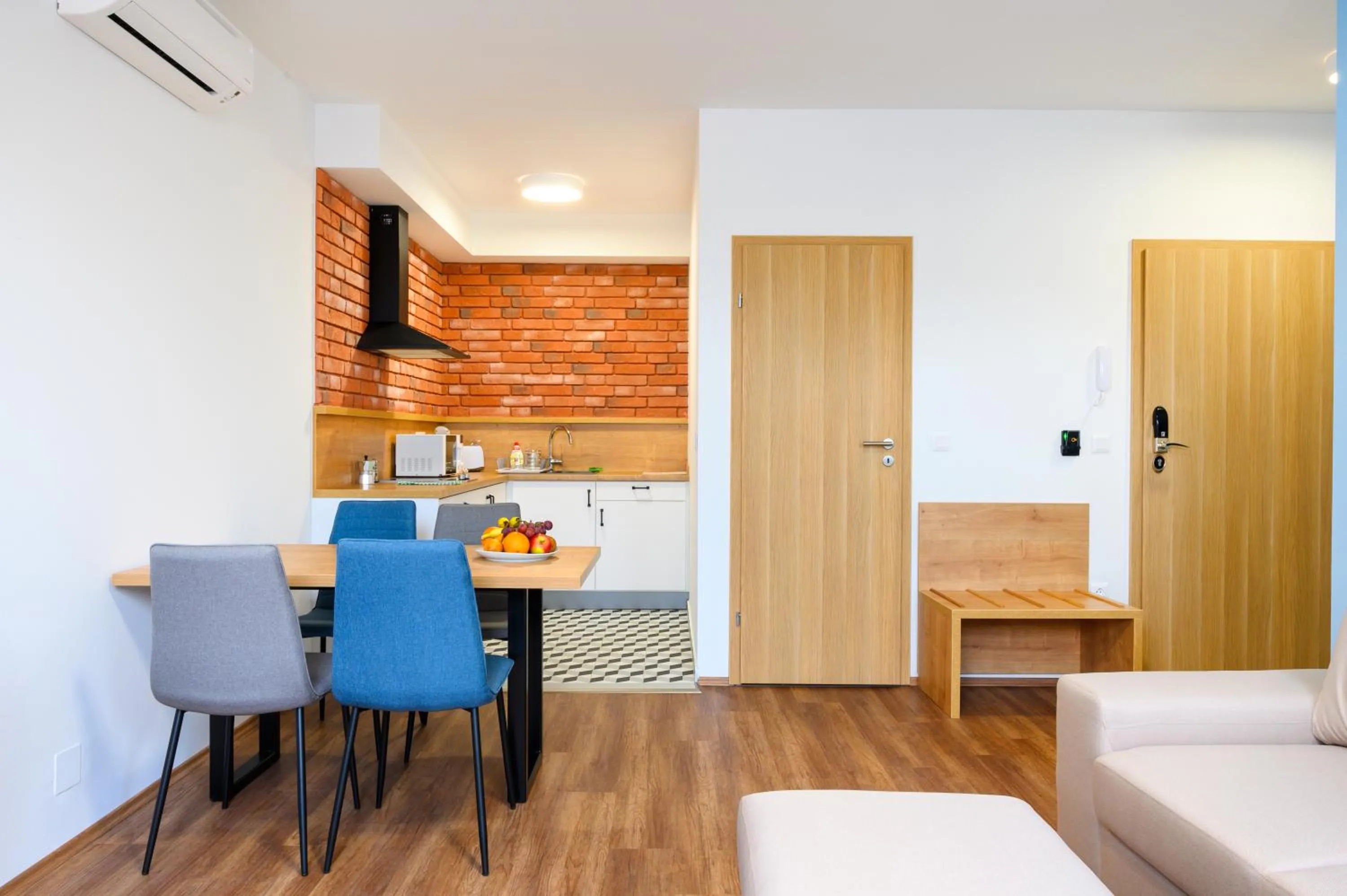 Kitchen or kitchenette in Berill Suites