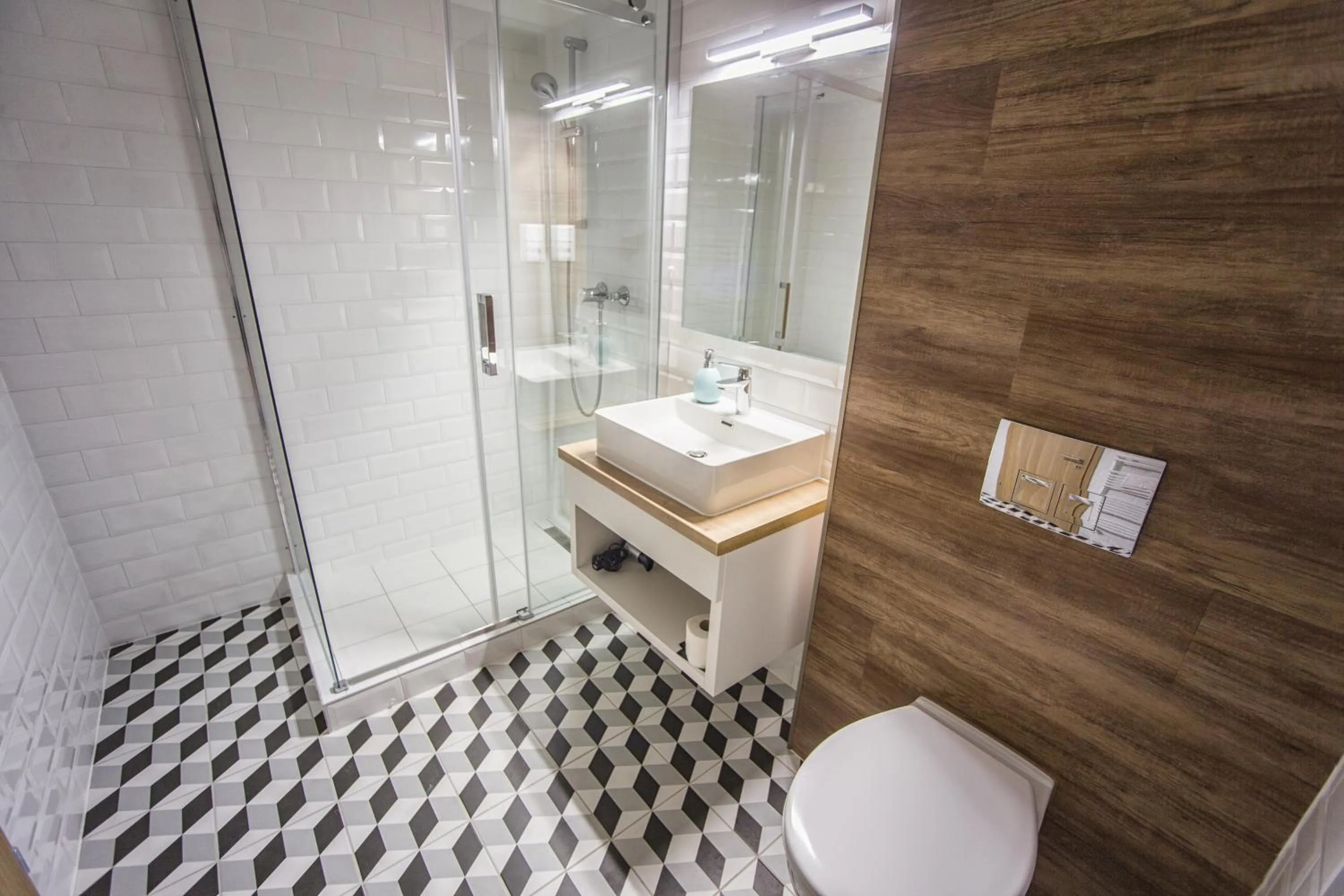 Shower in Berill Suites