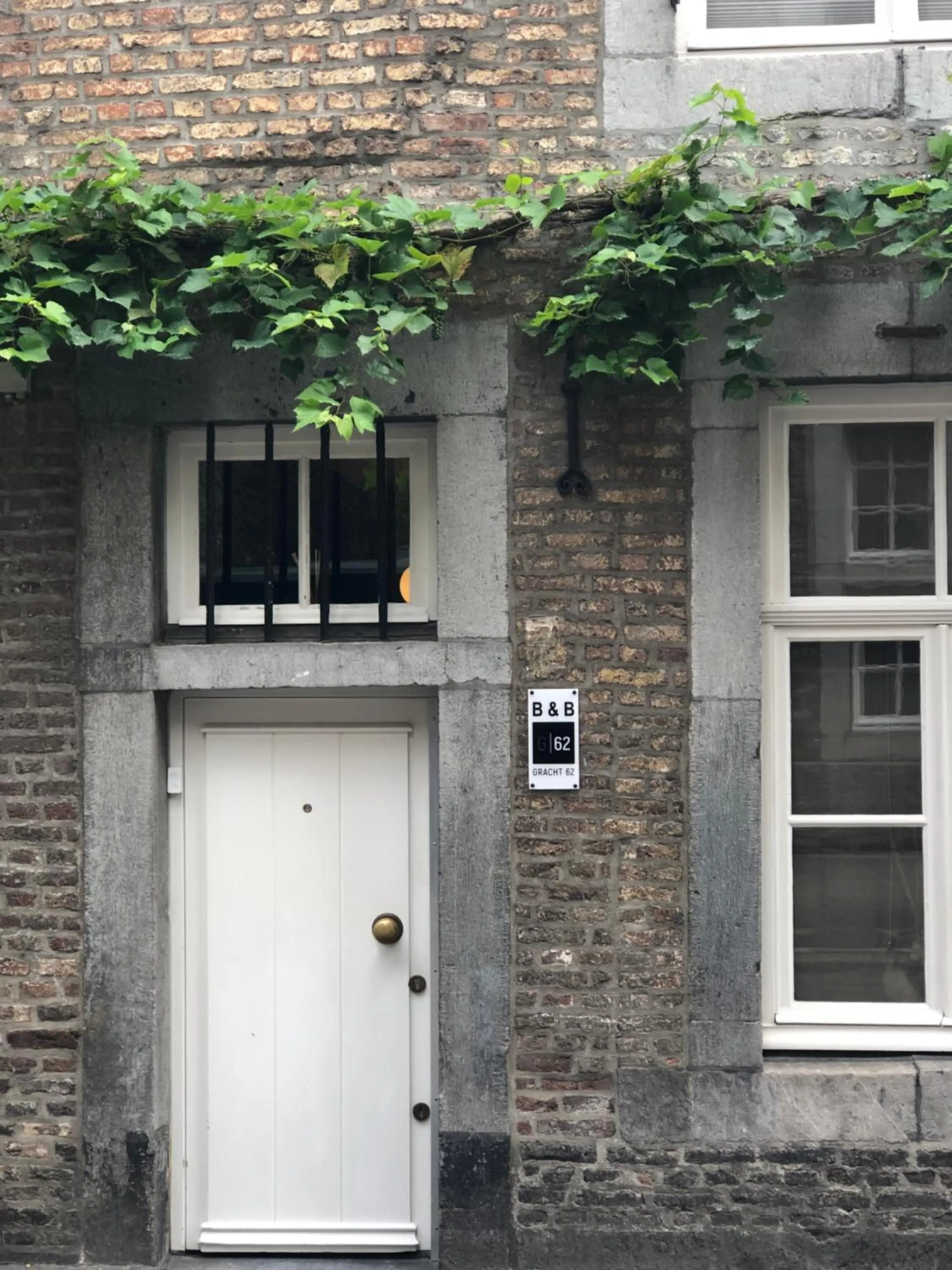 Facade/entrance in B&B Gracht 62