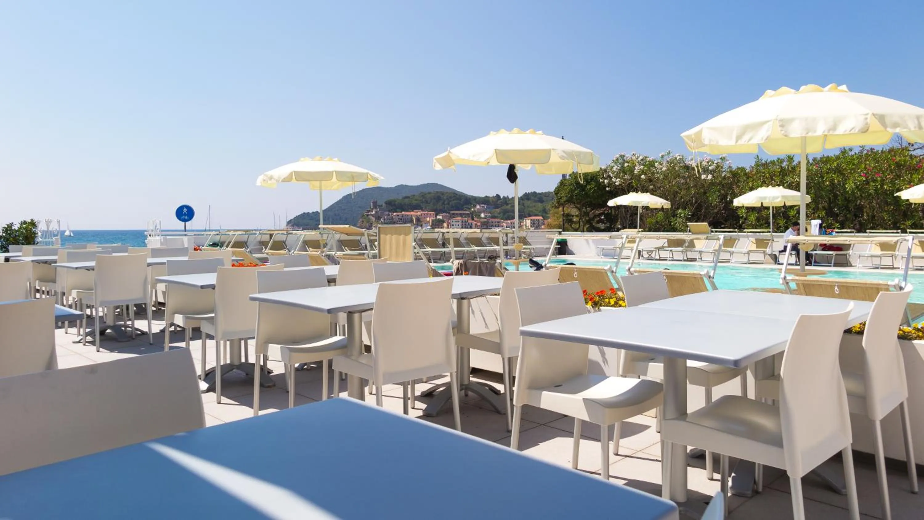 Day in Hotel Montecristo