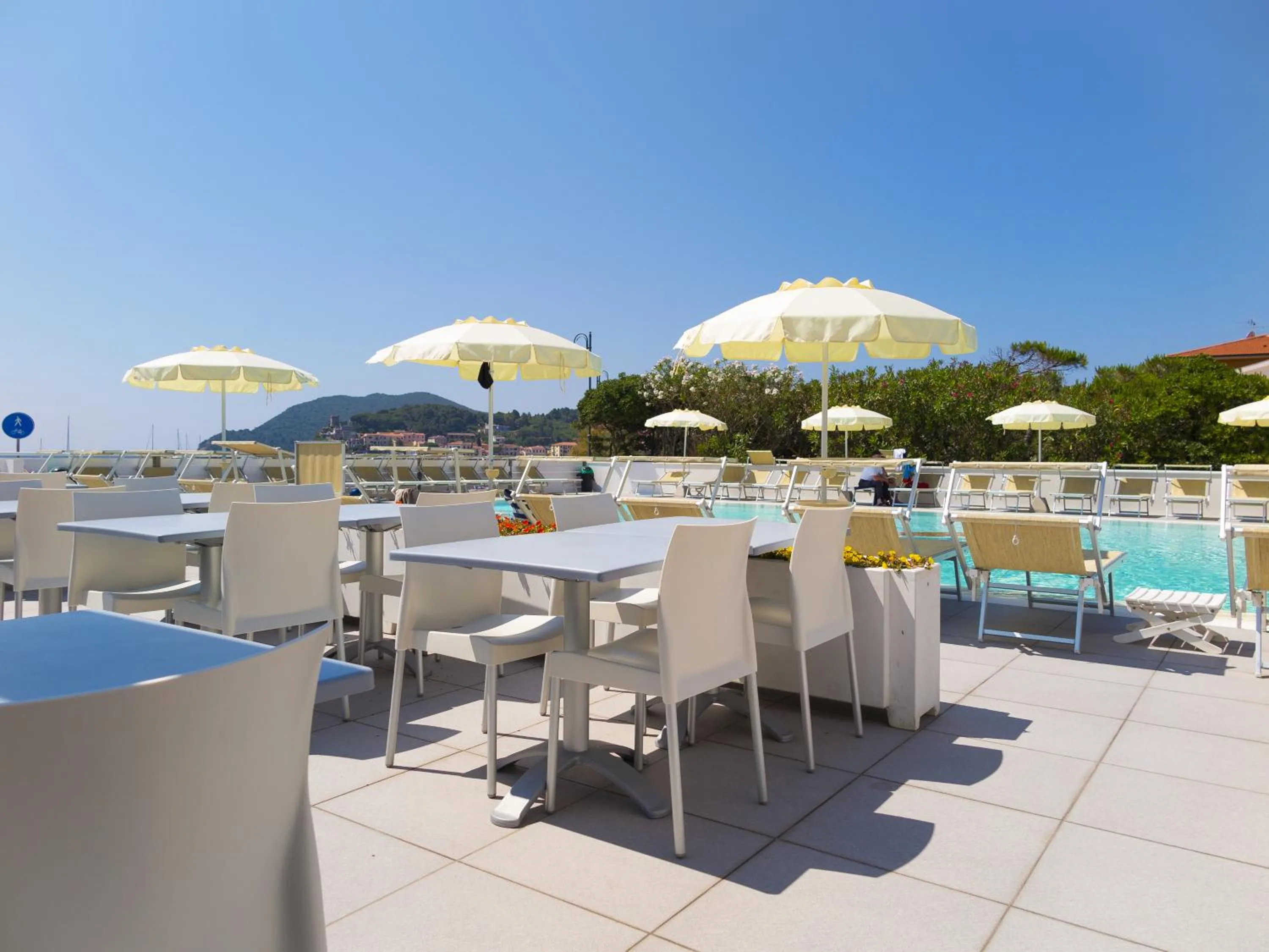 Day in Hotel Montecristo