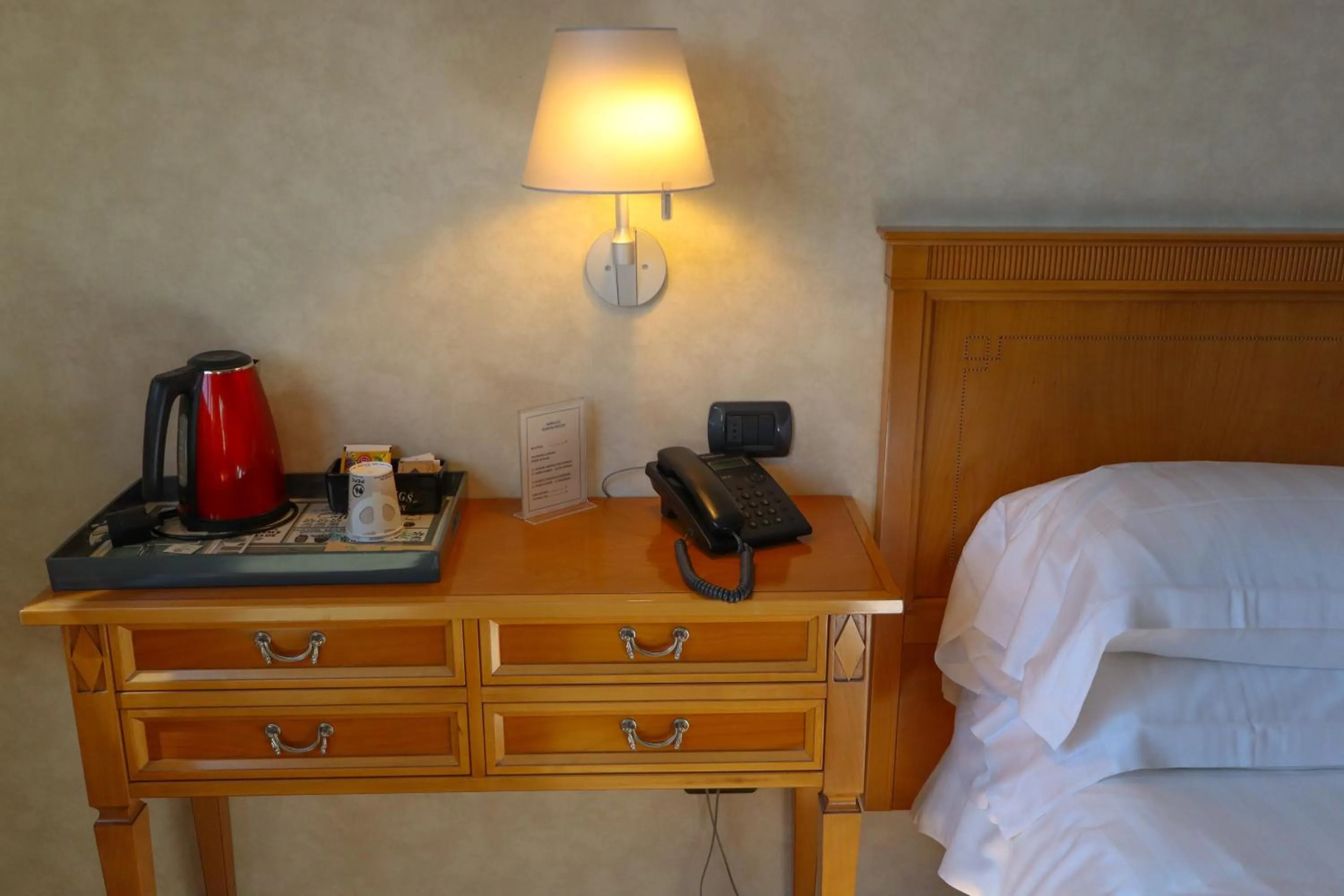 Coffee/tea facilities, Bed in Monica Hotel Fiera