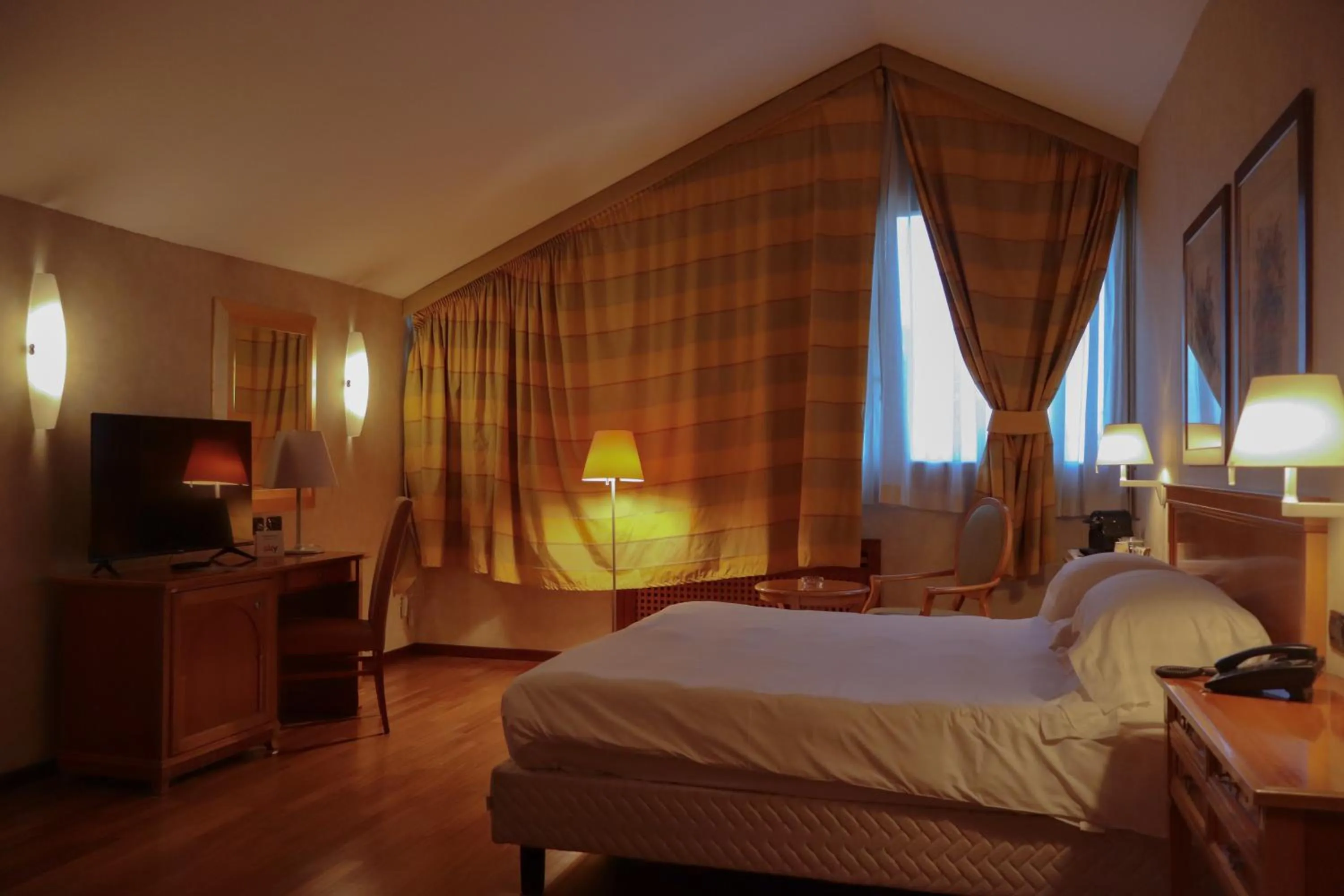 Bed in Monica Hotel Fiera