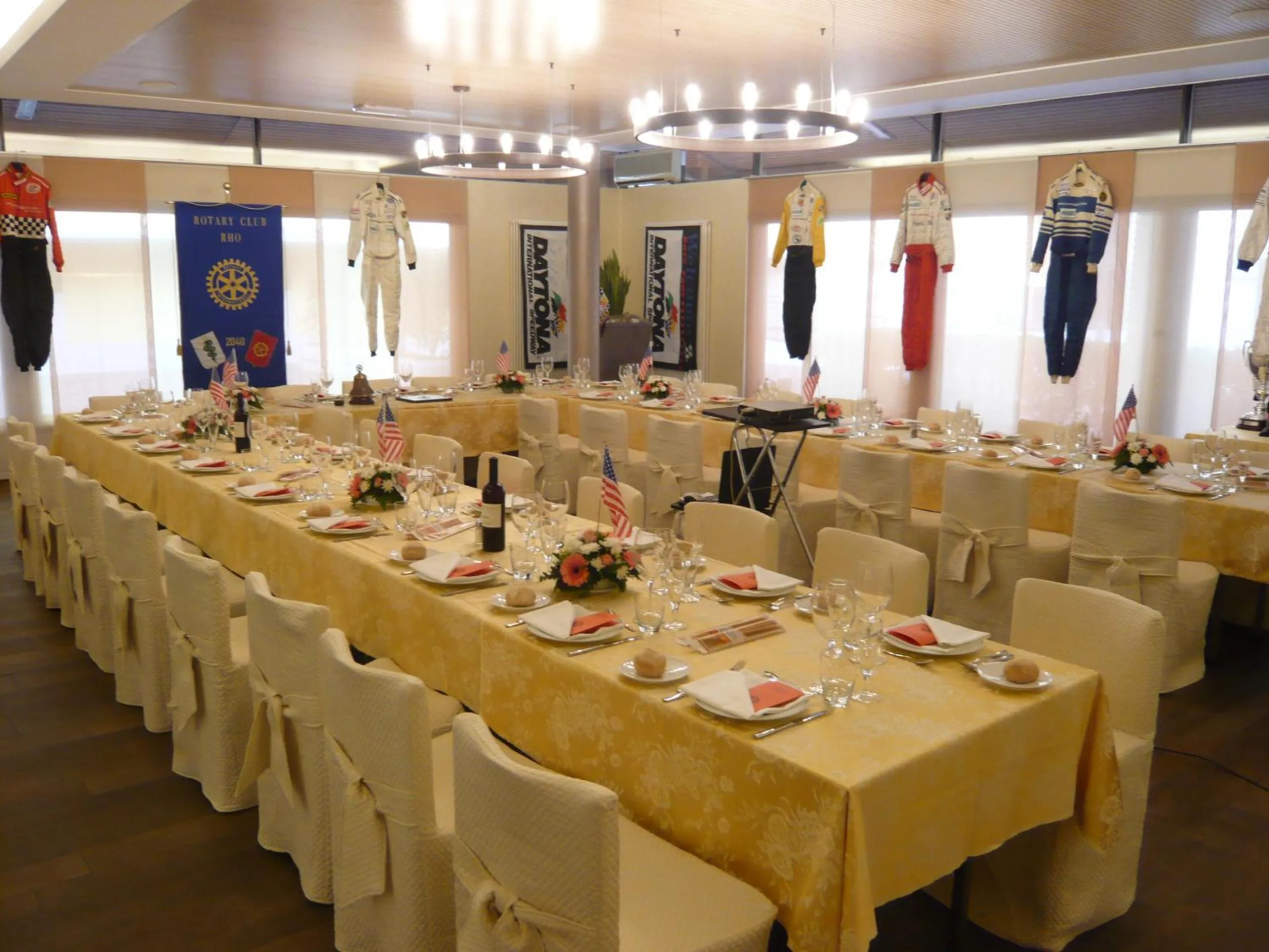 Banquet/Function facilities in Monica Hotel Fiera