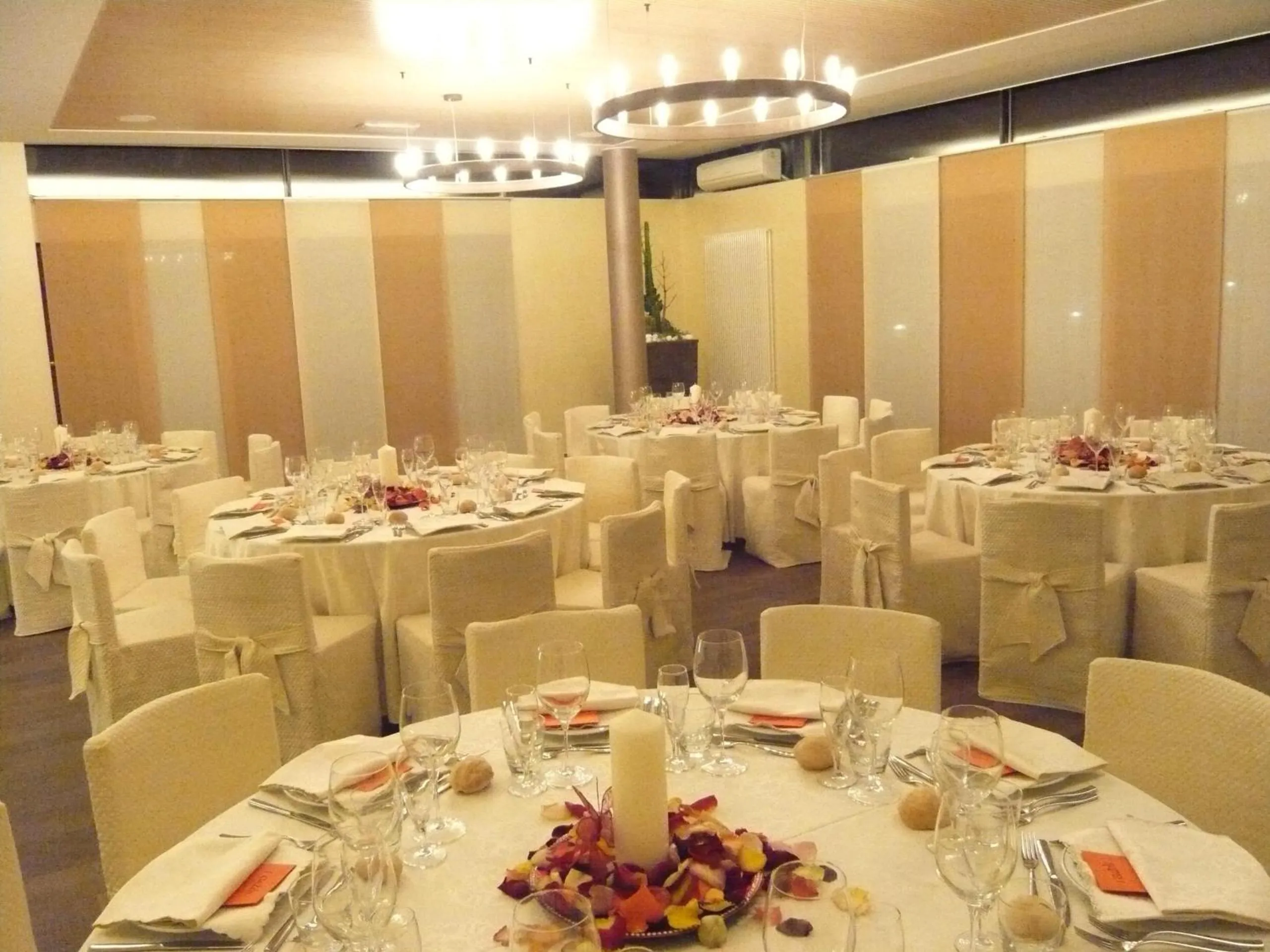Banquet/Function facilities in Monica Hotel Fiera