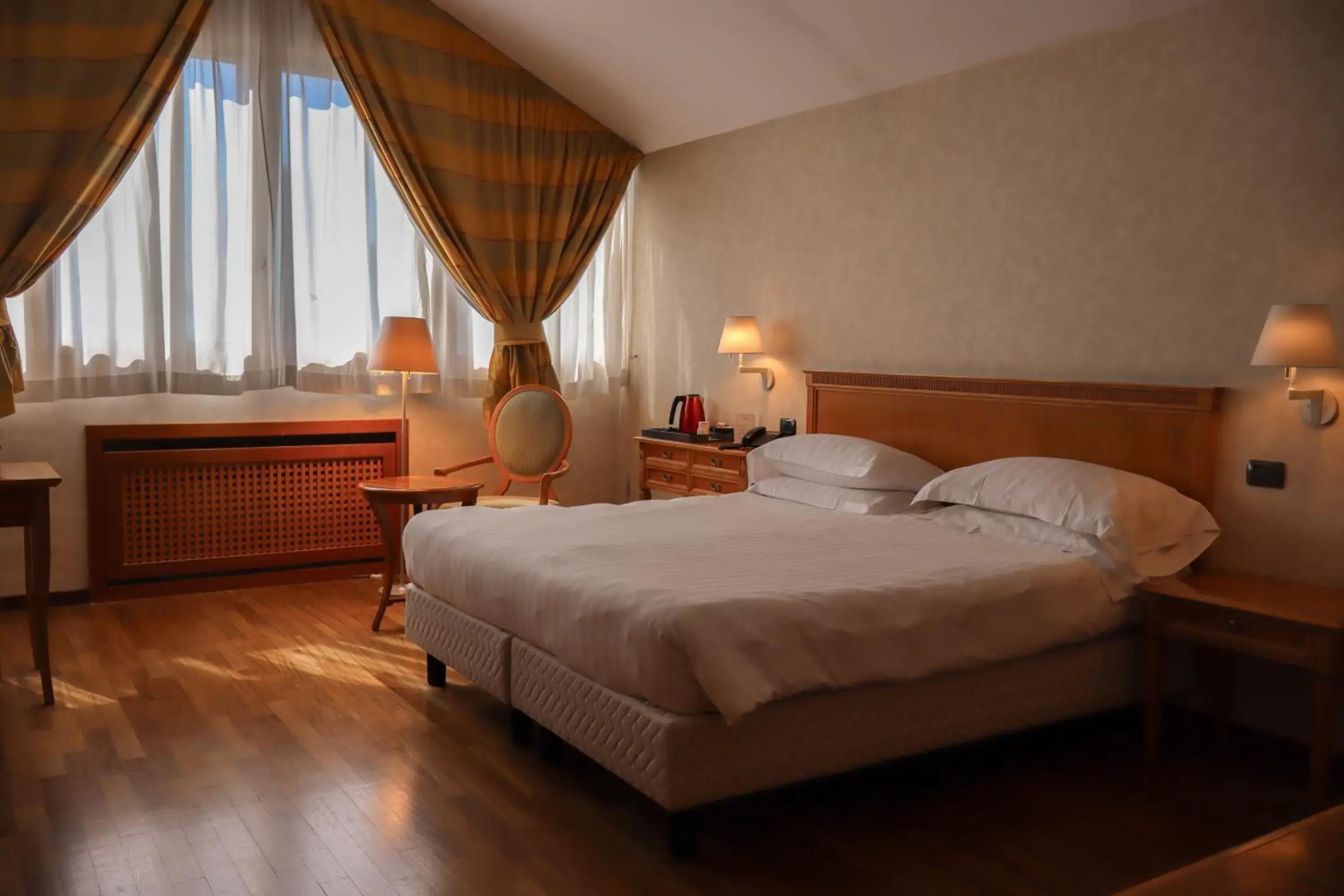 Double Room - single occupancy - Attic in Monica Hotel Fiera Double Room - single occupancy - Attic in Monica Hotel Fiera