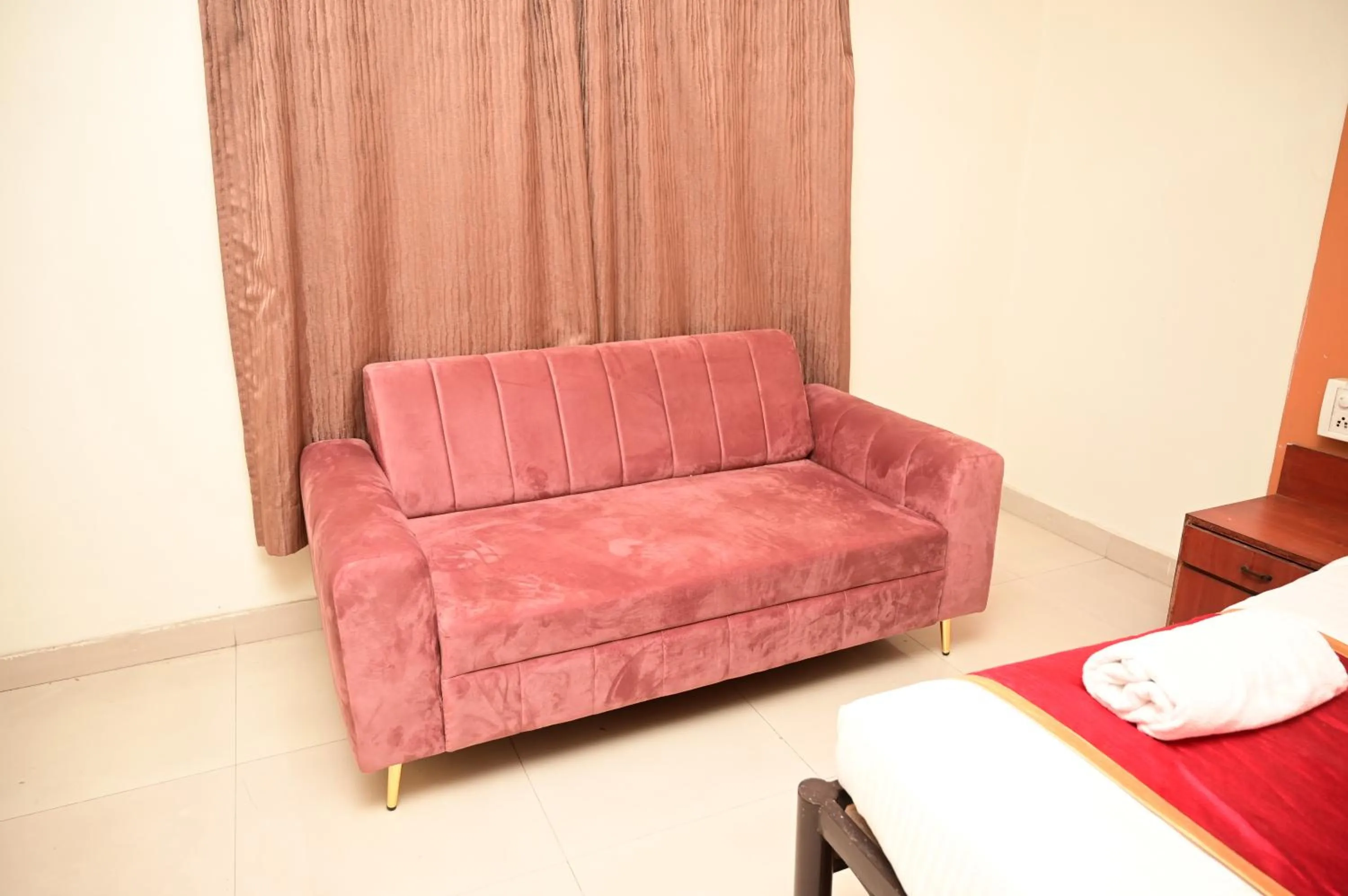 HMR Hotels - Hotel HMR Royal Inn