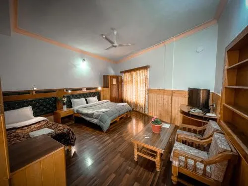 Hotel shaynam