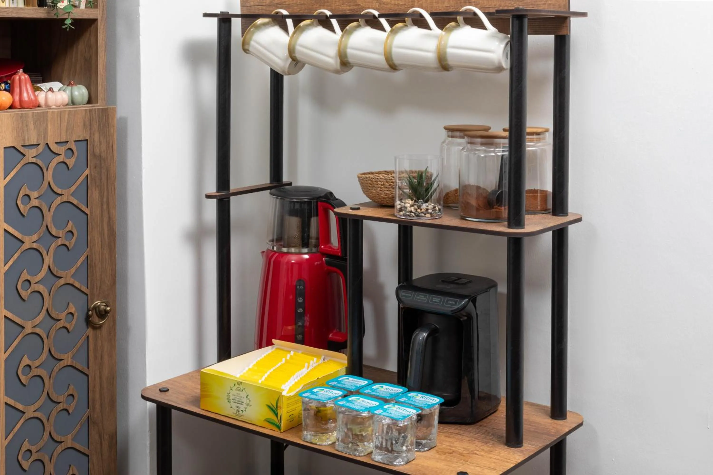 Coffee/tea facilities in Taksim Mood