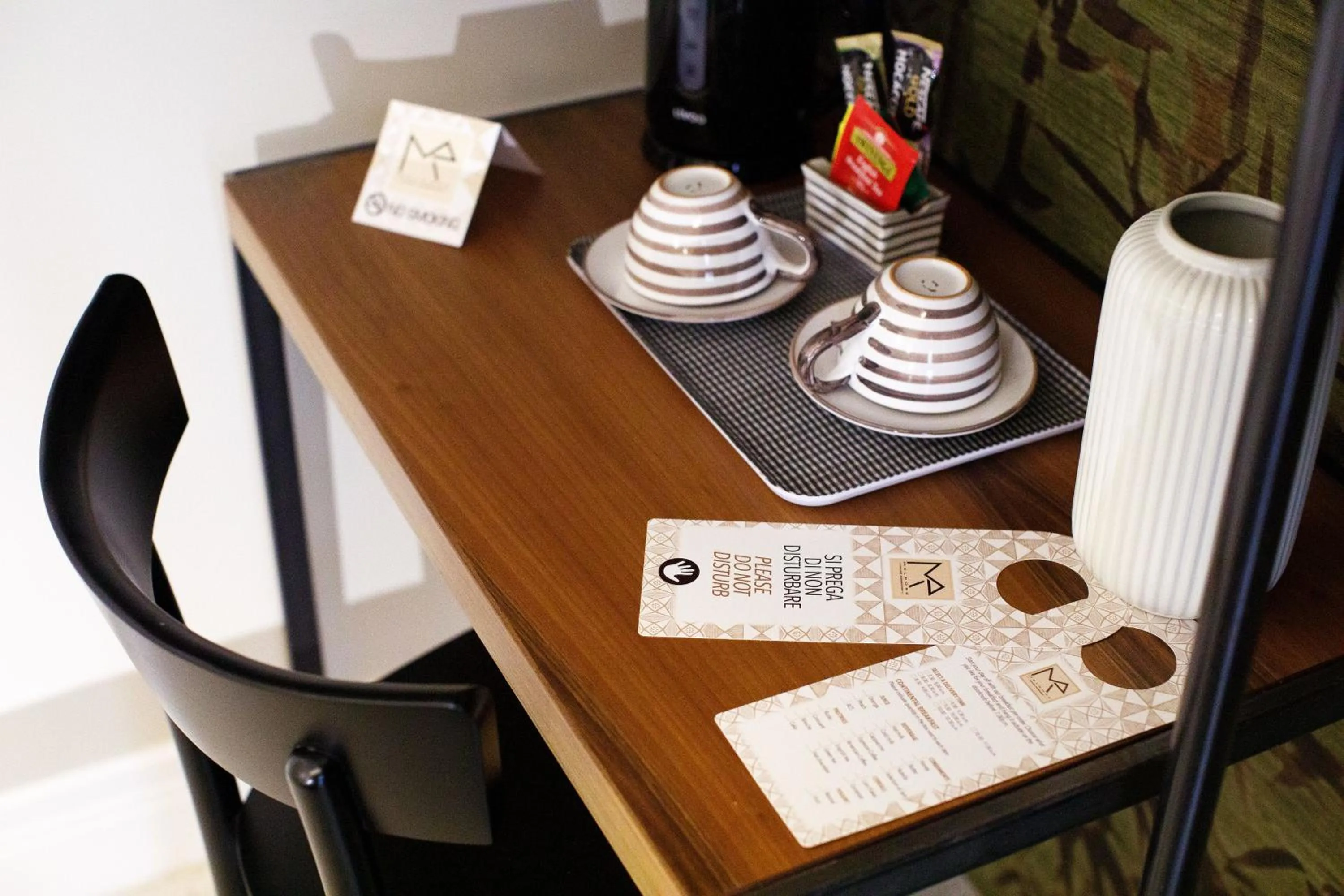 Coffee/tea facilities in MelRose Napoli